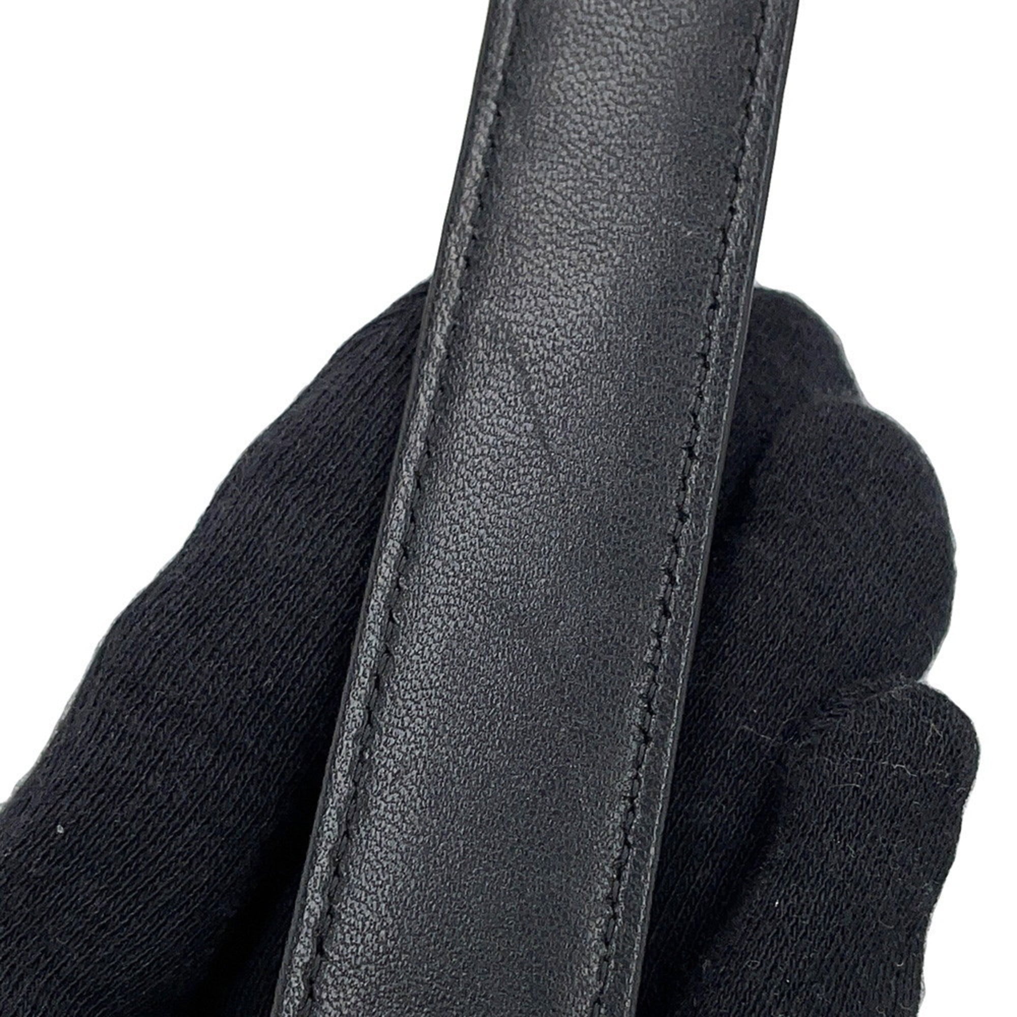 Chanel Matelasse Black Leather Shoulder Bag (Pre-Owned)