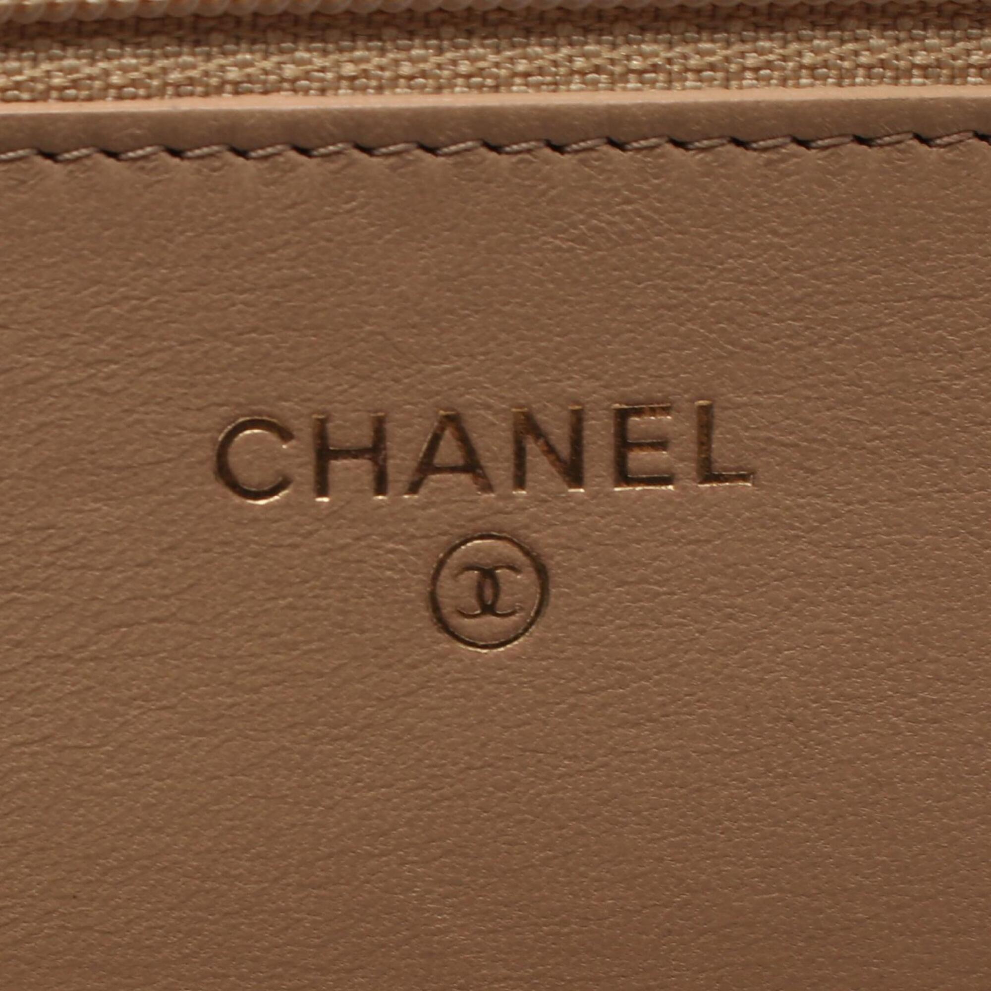 Chanel Beige Leather Handbag Shoulder Bag (Pre-Owned)