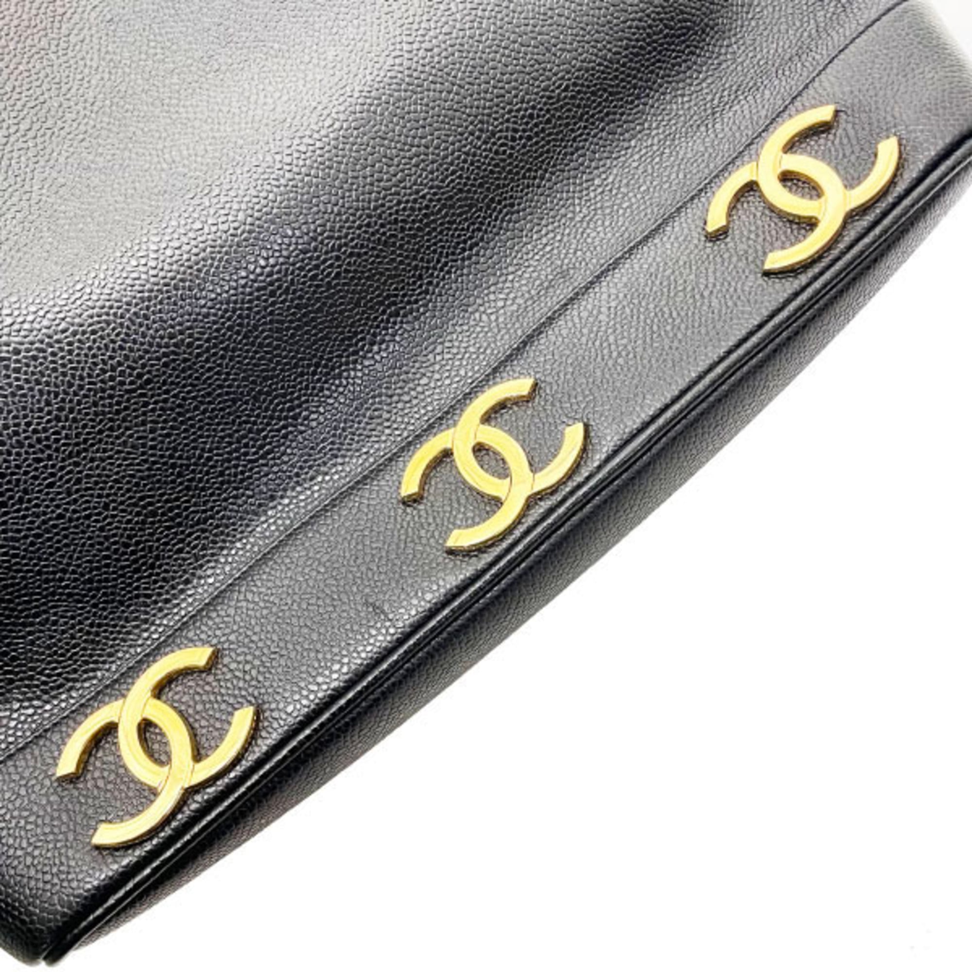 Chanel Black Grained Calfskin Pouch Shoulder Bag (Pre-Owned)