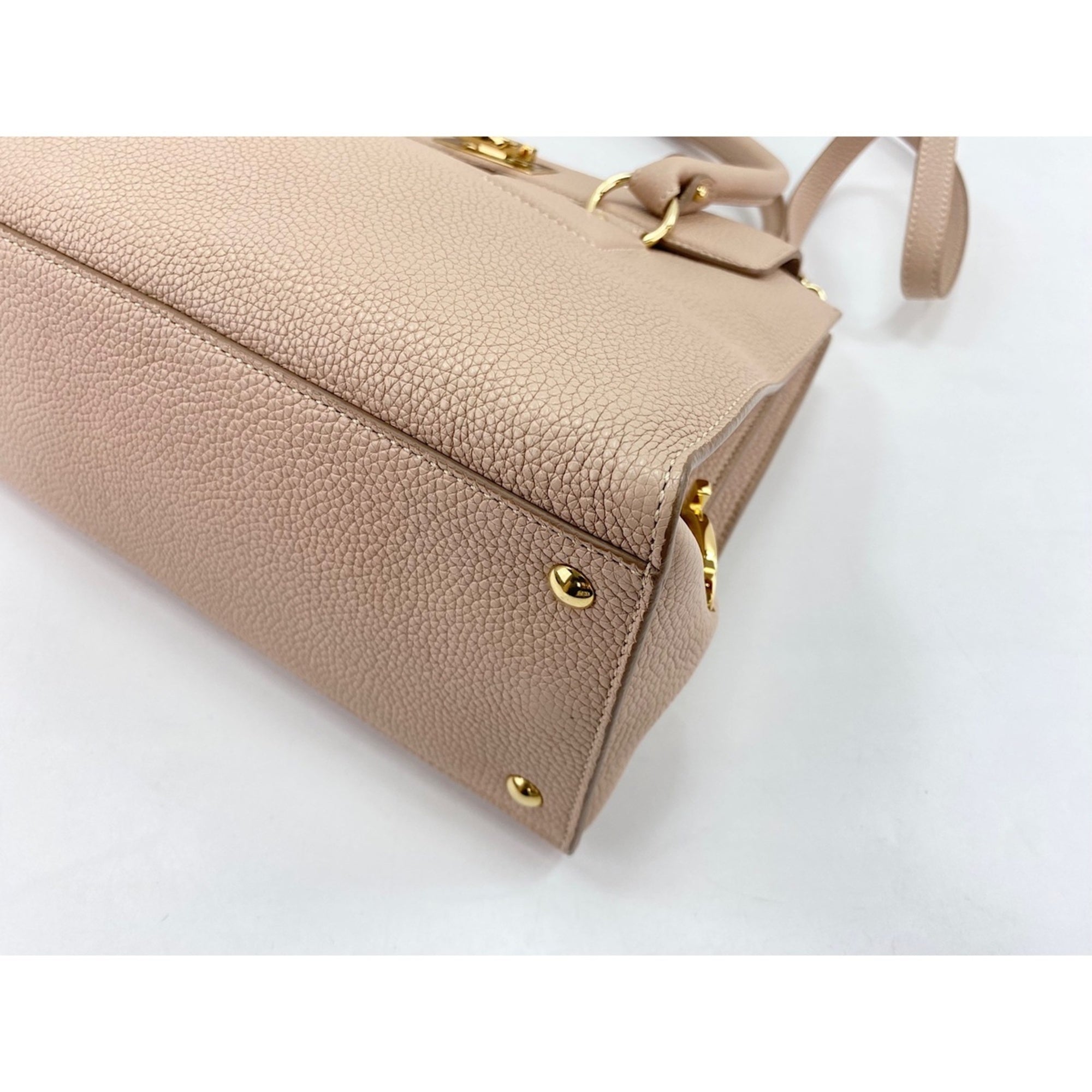 Salvatore Ferragamo Beige Canvas Handbag (Pre-Owned)