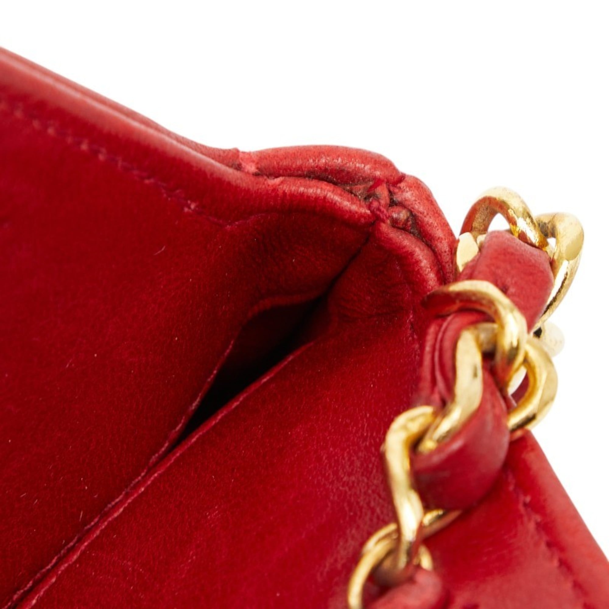 Chanel Red Color Leather Handbag Shoulder Bag (Pre-Owned)