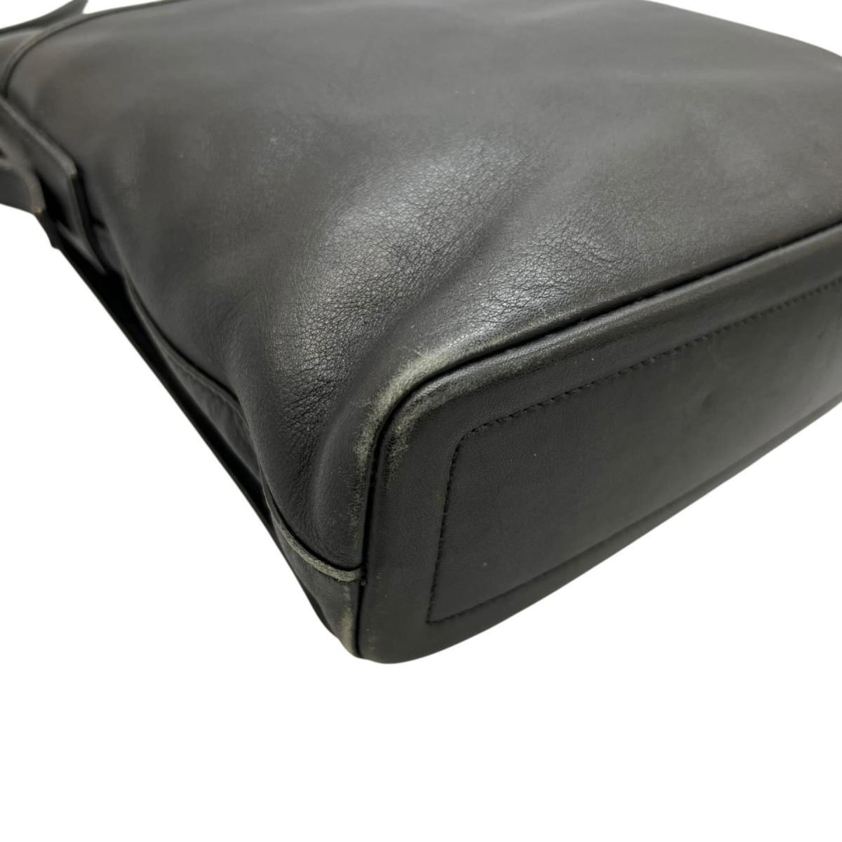 Coach Black Leather Shoulder Bag (Pre-Owned)