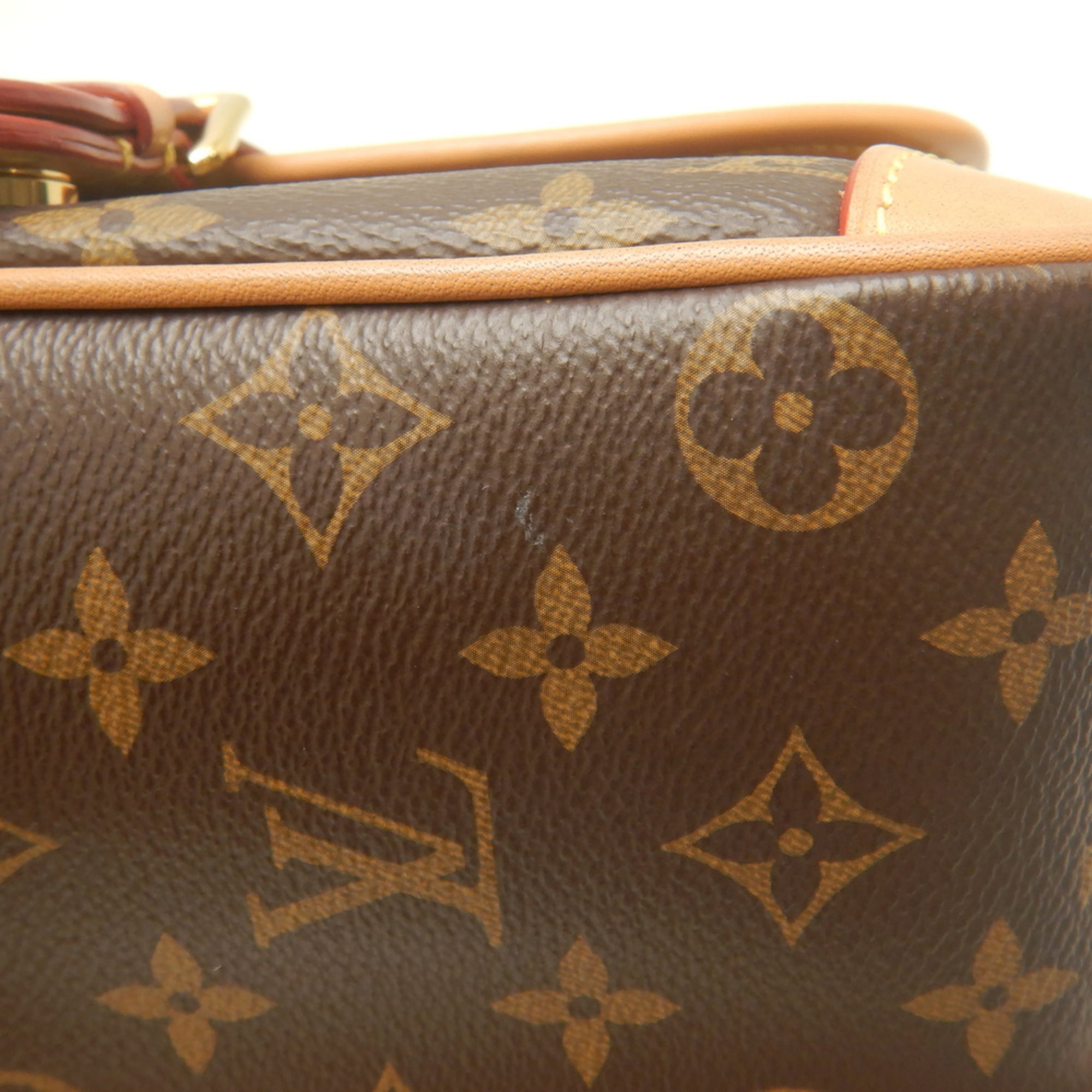 Louis Vuitton Brown Monogram Canvas Shoulder Bag (Pre-Owned)