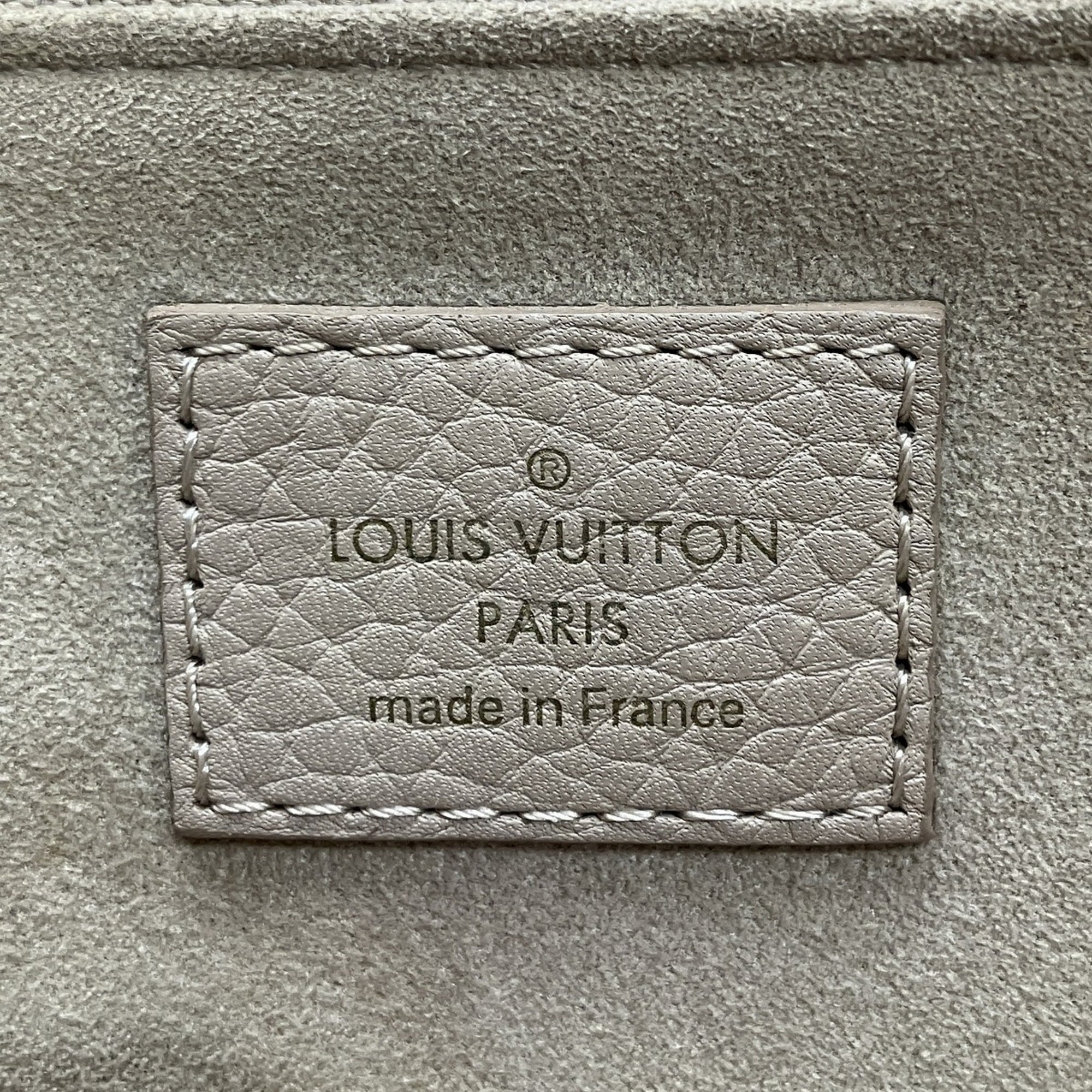 Louis Vuitton Galle Leather Handbag (Pre-Owned)