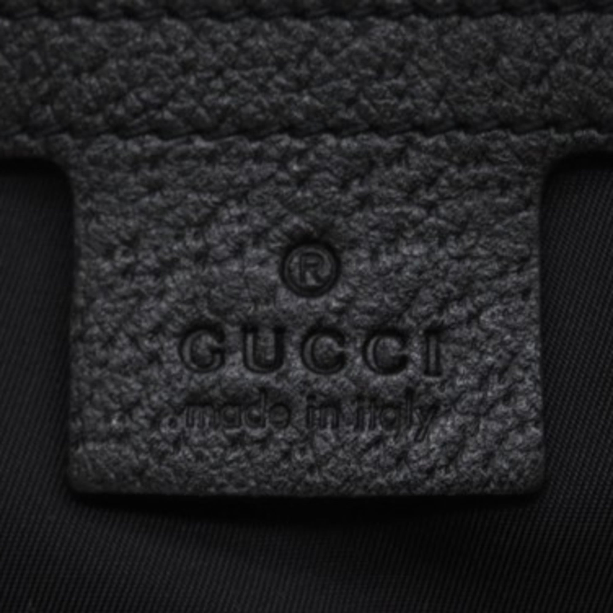 Gucci Black Nylon Leather Sling Bag (Pre-Owned)