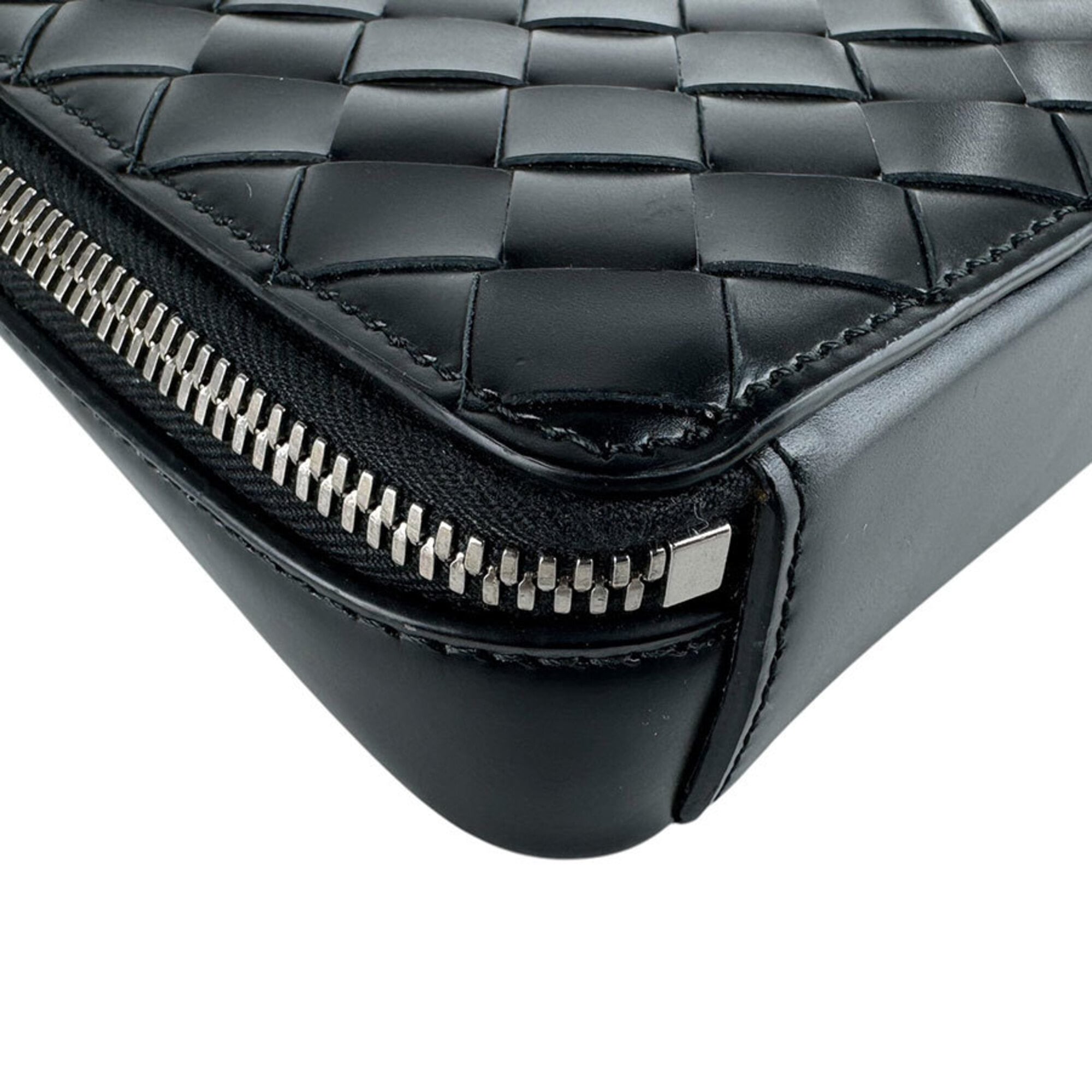 Bottega Veneta Black Leather Shoulder Bag (Pre-Owned)