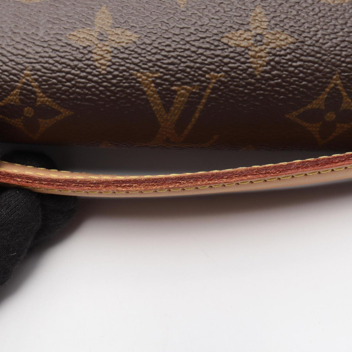 Louis Vuitton Brown Coated Canvas Pvc Leather Handbag Pochette (Pre-Owned)