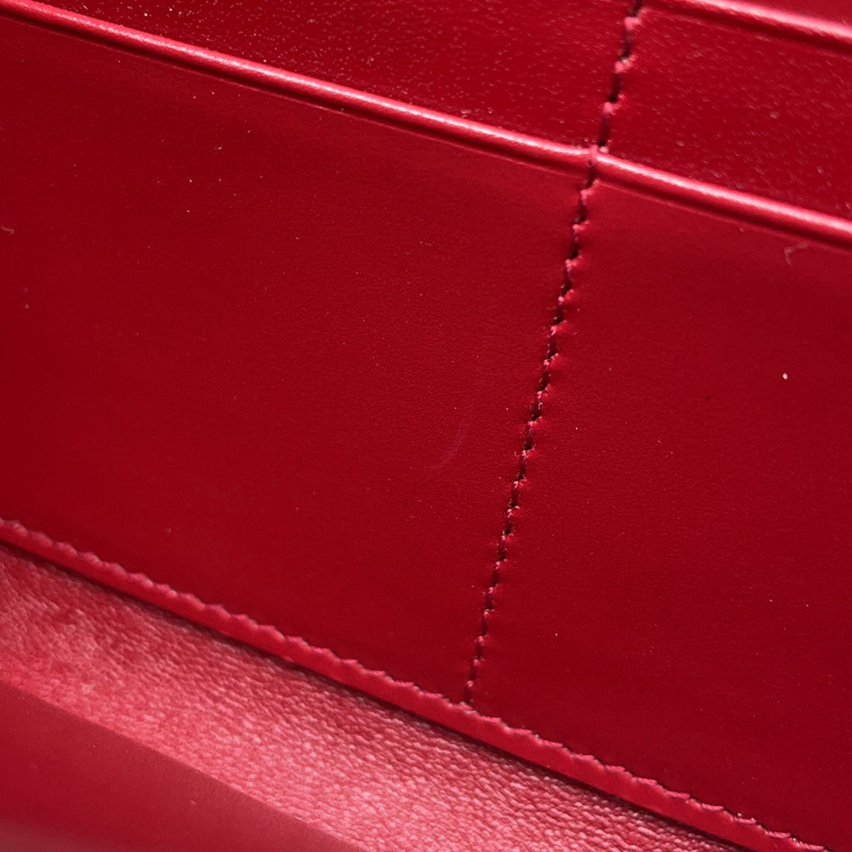 Yves Saint Laurent Red Color Leather Chain/Shoulder Wallet (Pre-Owned)