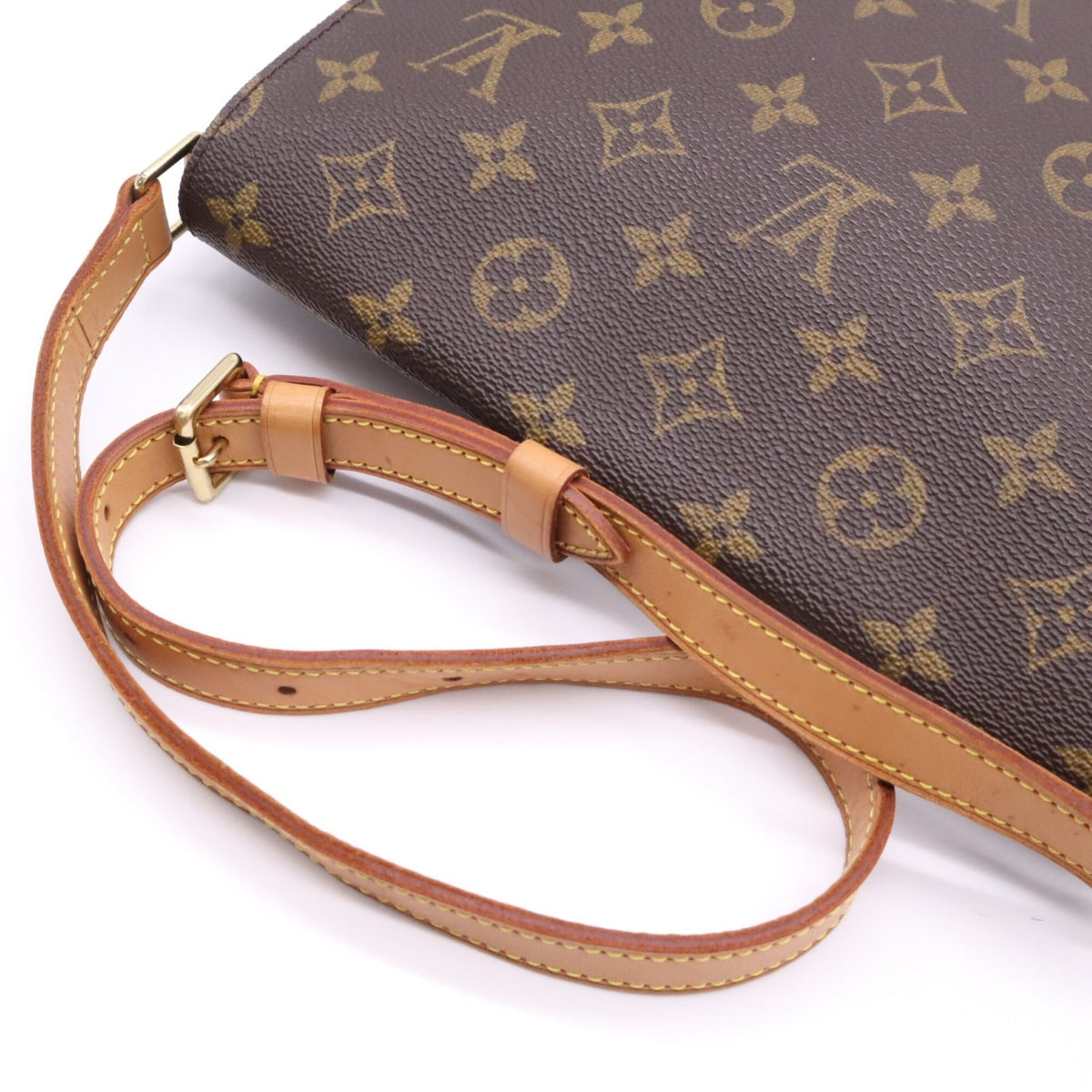 Louis Vuitton Beige Brown Monogram Monogram Shoulder Bag (Pre-Owned)
