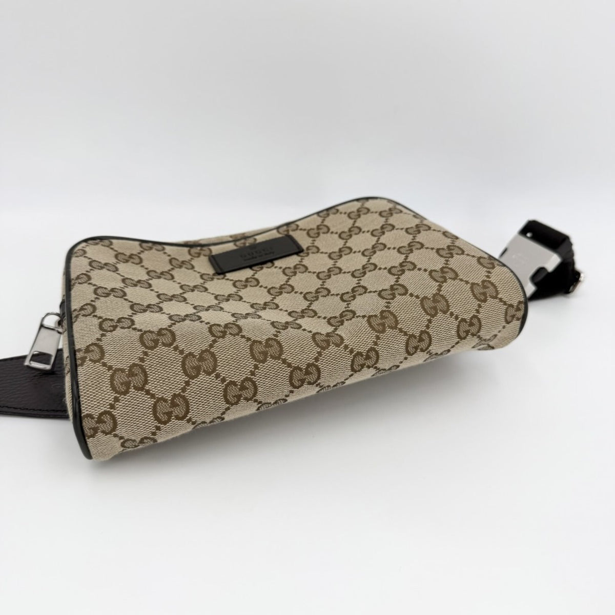 Gucci Brown Gg Canvas Leather Fanny Pack Sling Bag (Pre-Owned)