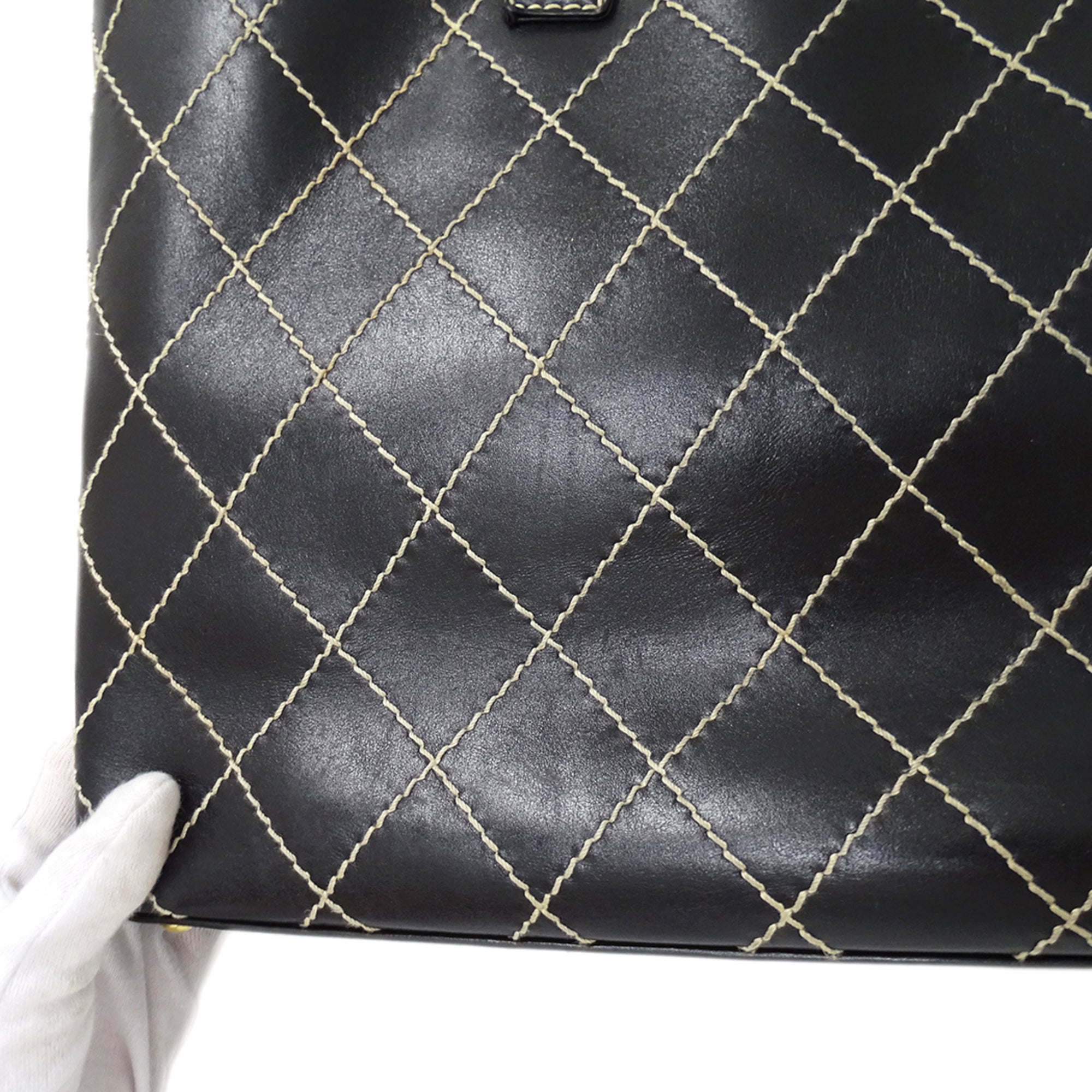 Chanel Wild Stitch Black Leather Handbag Tote Bag (Pre-Owned)