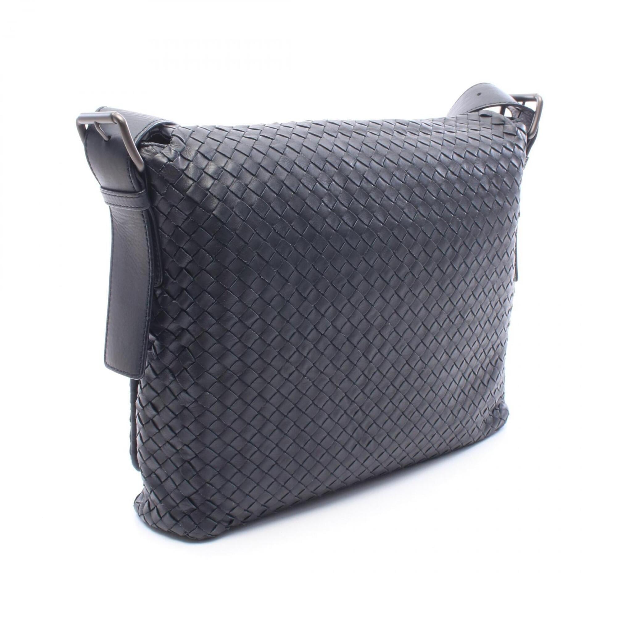 Bottega Veneta Navy Leather Handbag Shoulder Bag (Pre-Owned)