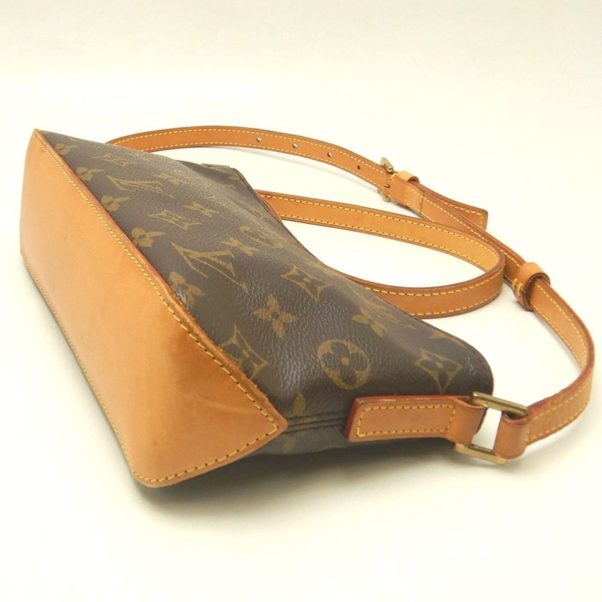 Louis Vuitton Brown Monogram Monogram Shoulder Bag (Pre-Owned)