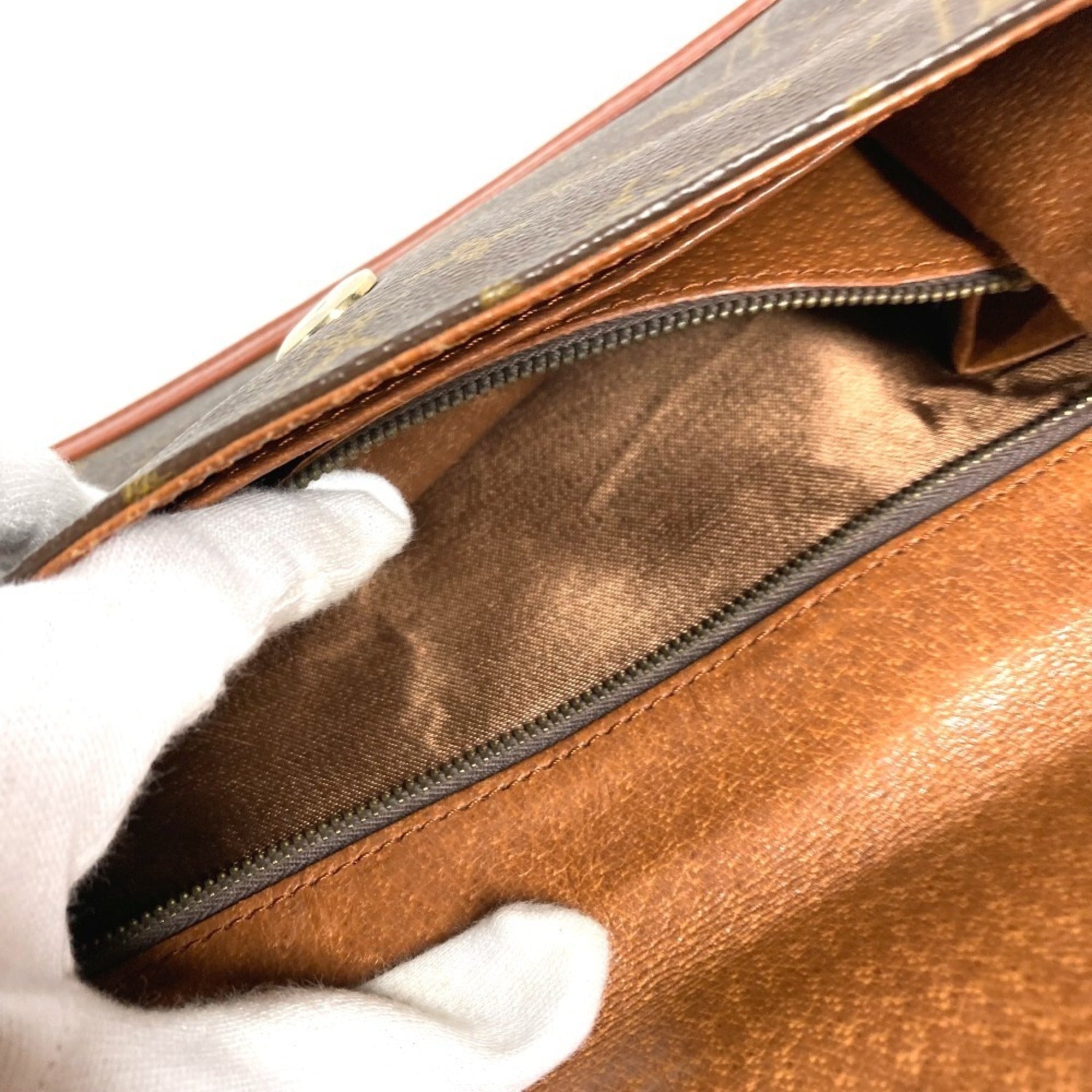 Louis Vuitton Brown Monogram Clutch Bag Handbag Pochette (Pre-Owned)