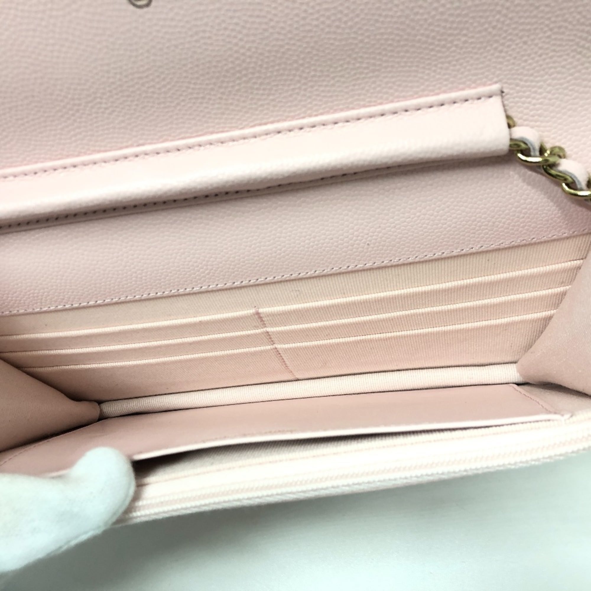 Chanel Pink Caviar Leather Shoulder Bag (Pre-Owned)