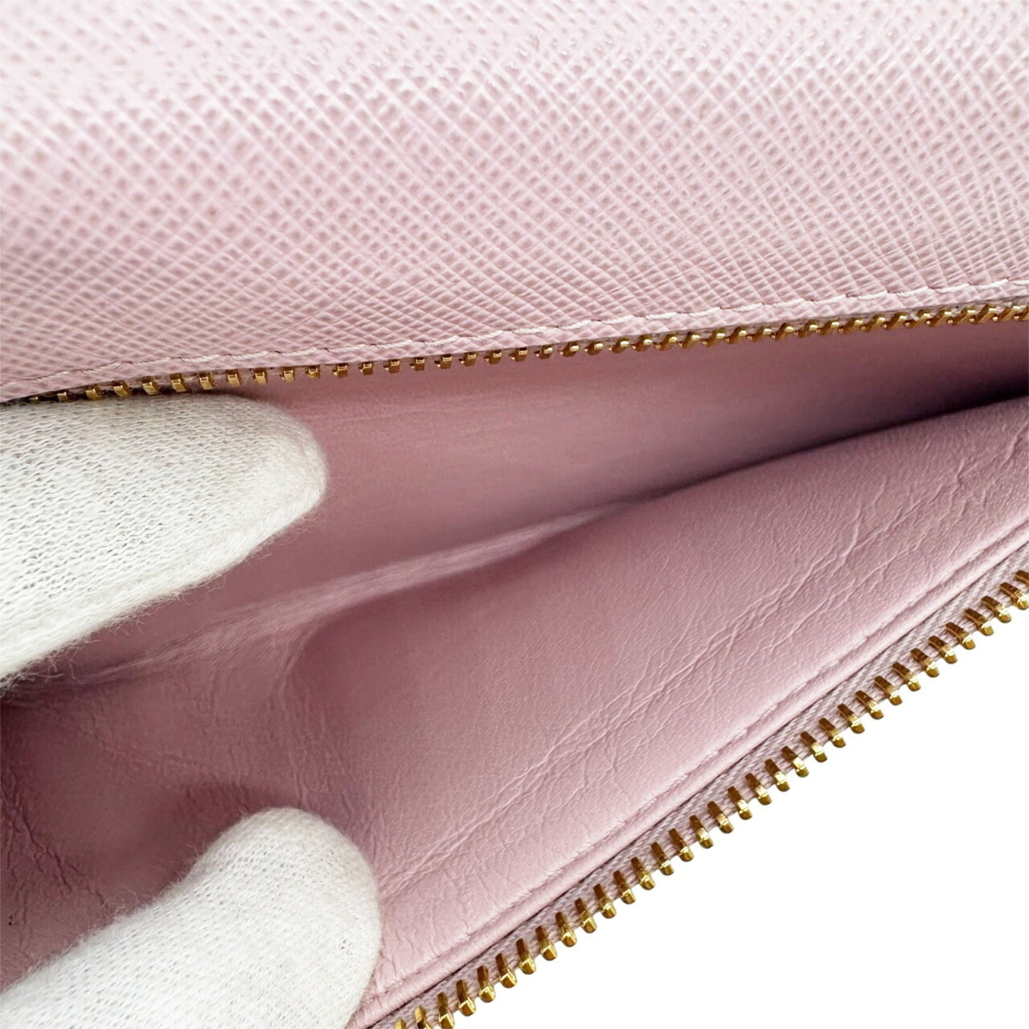 Prada Saffiano Pink Saffiano Long Wallet (Bi-Fold) (Pre-Owned)