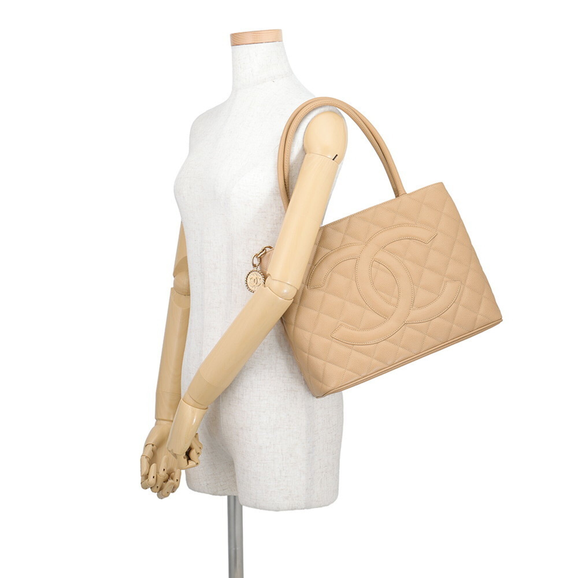 Chanel Beige Grained Calfskin Handbag Tote Bag (Pre-Owned)