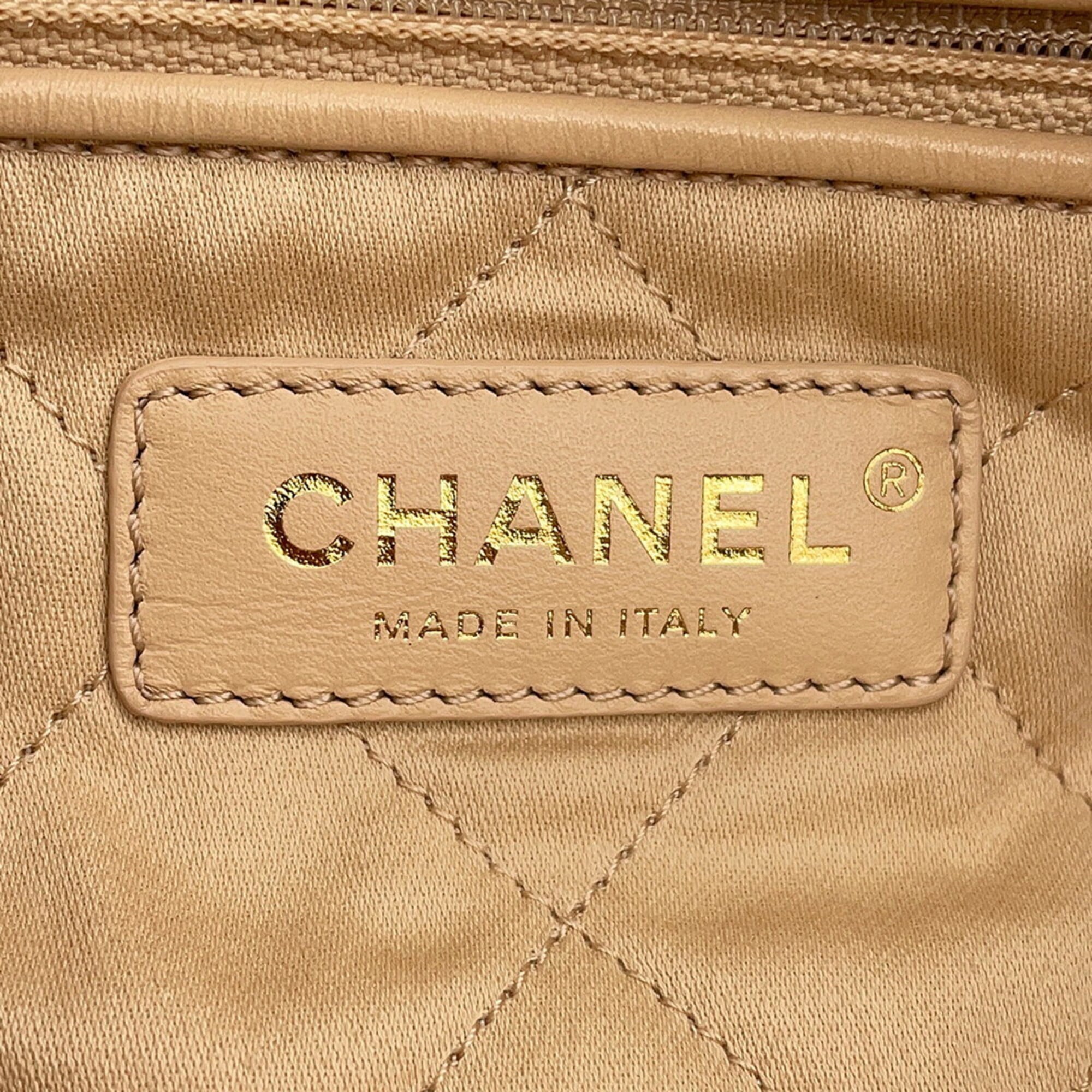 Chanel White Leather Handbag (Pre-Owned)