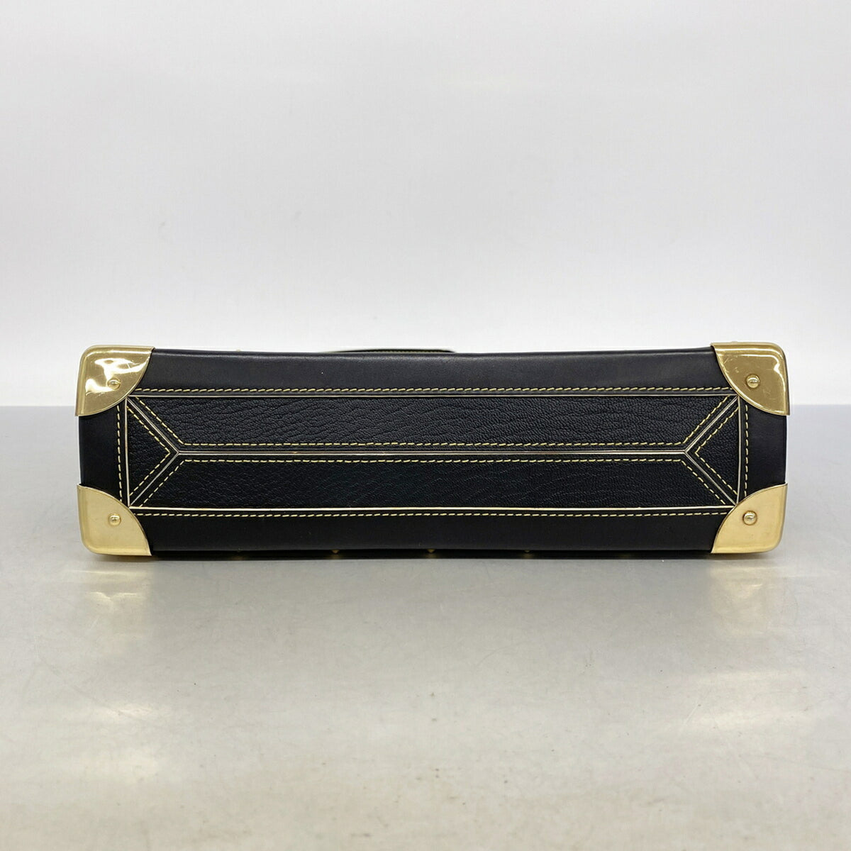 Louis Vuitton Noir Shoulder Bag (Pre-Owned)