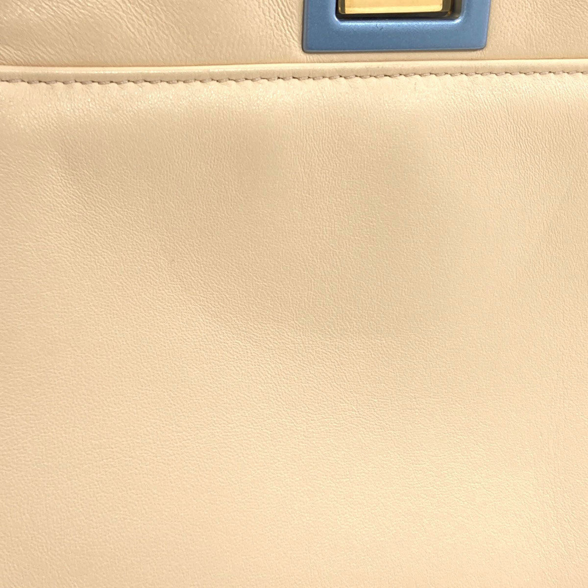 Fendi White Leather Handbag (Pre-Owned)