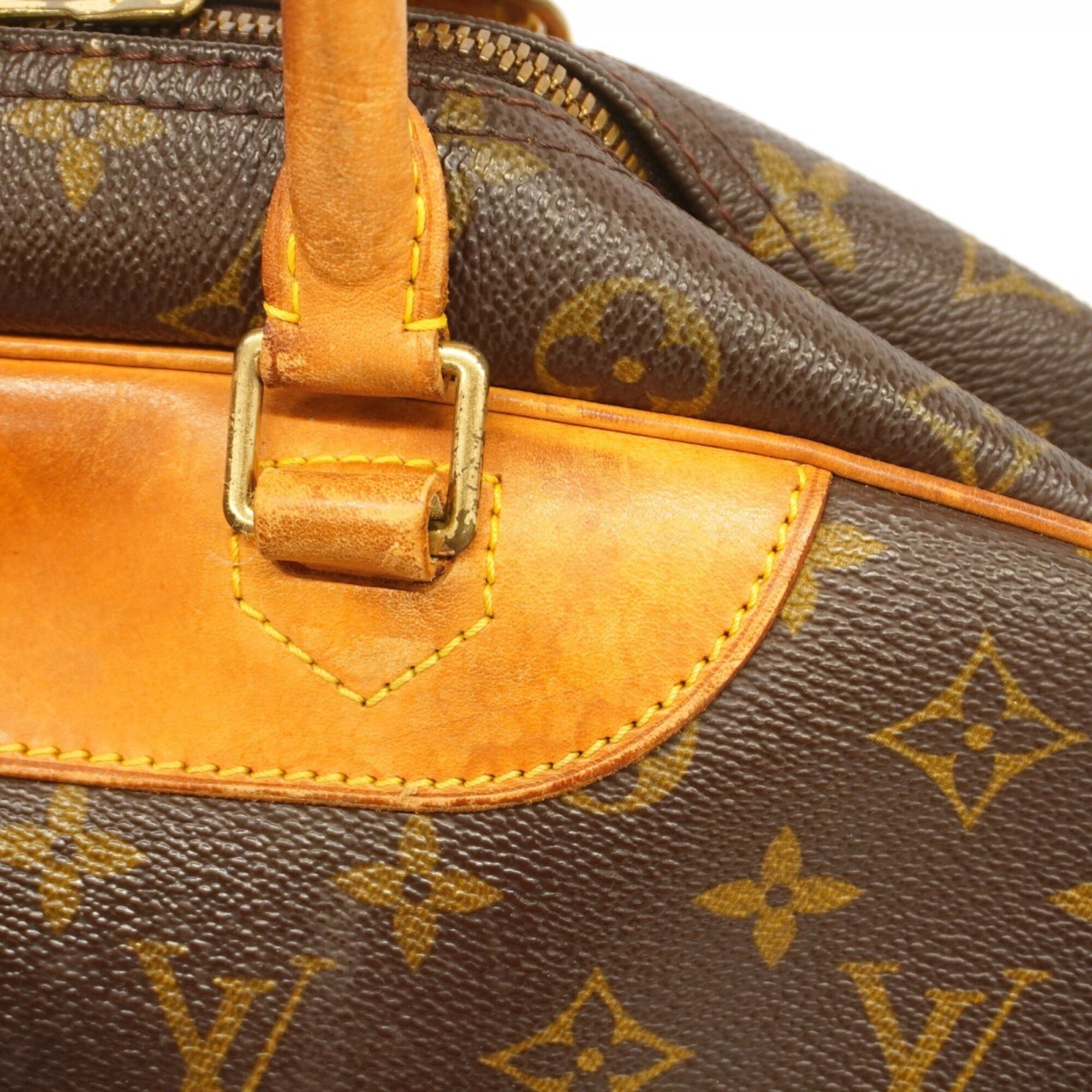 Louis Vuitton Brown Handbag (Pre-Owned)