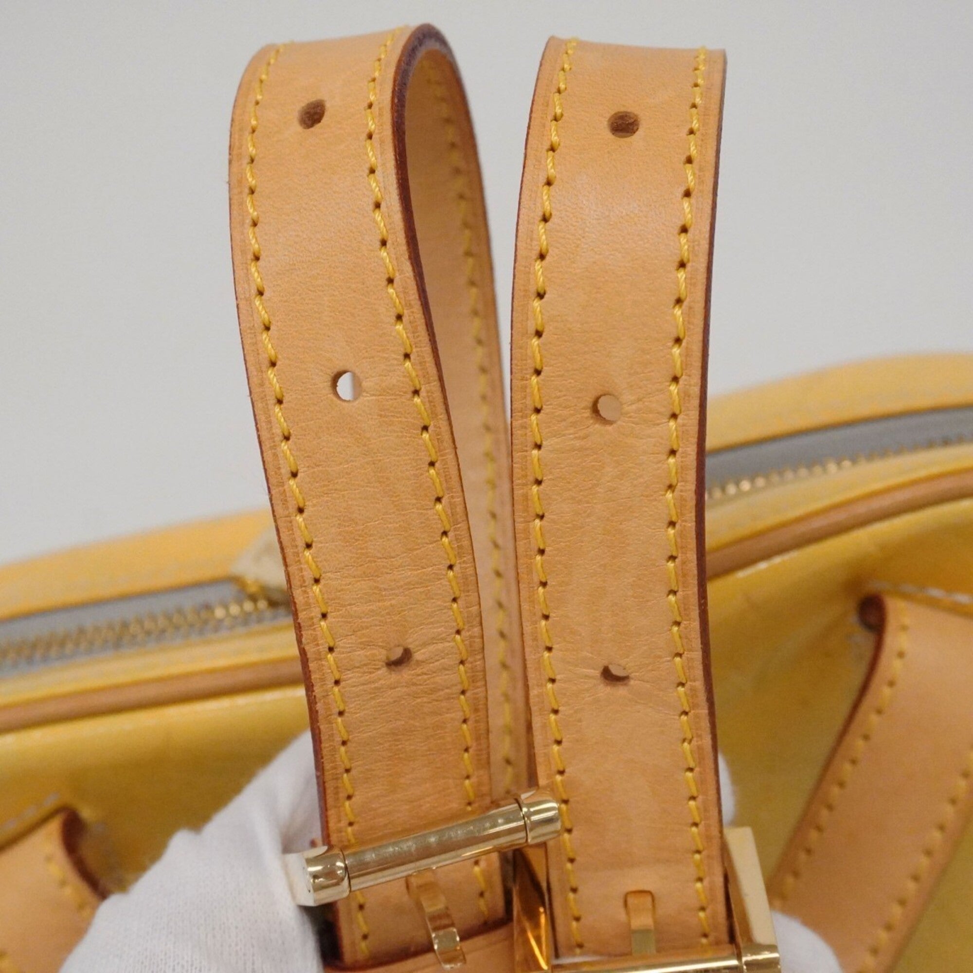 Louis Vuitton Gris Backpack (Pre-Owned)