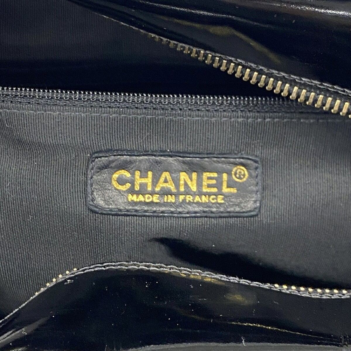 Chanel Black Patent Leather Tote Bag (Pre-Owned)