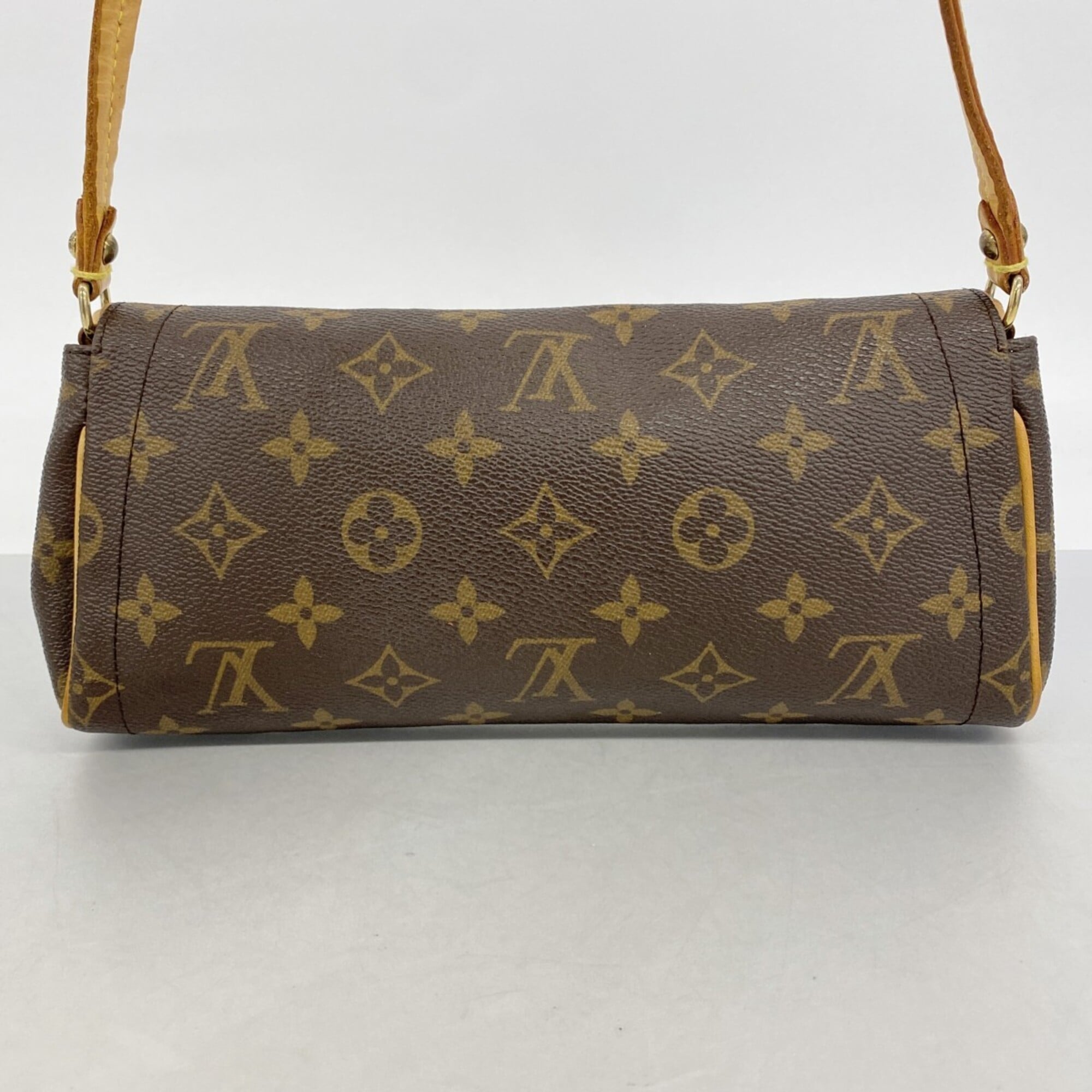 Louis Vuitton Brown Shoulder Bag (Pre-Owned)