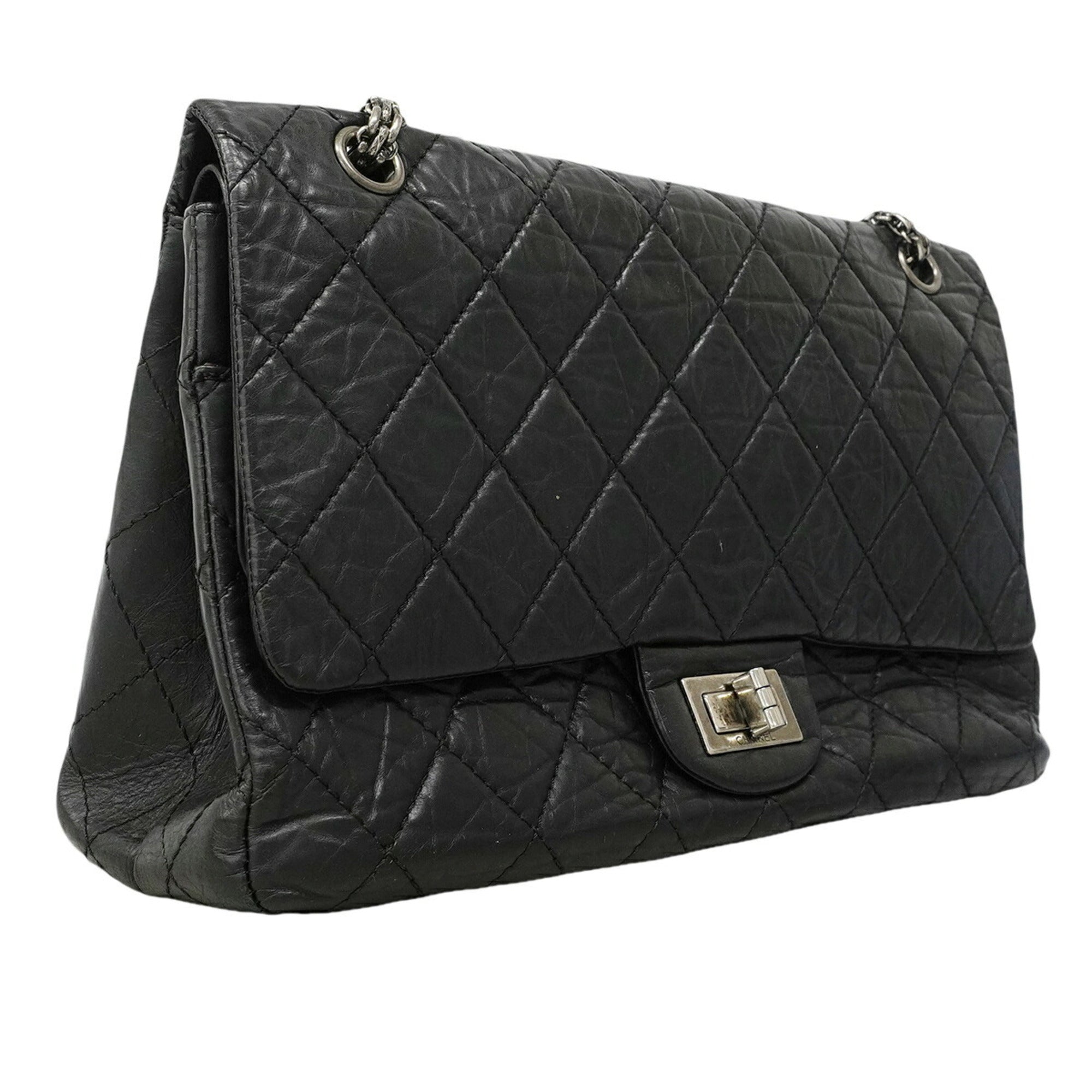 Chanel Black Leather Shoulder Bag (Pre-Owned)