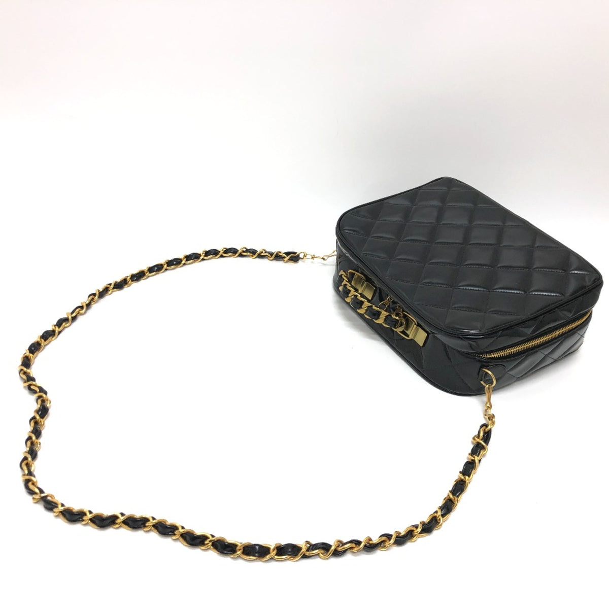 Chanel Black Patent Leather Handbag (Pre-Owned)
