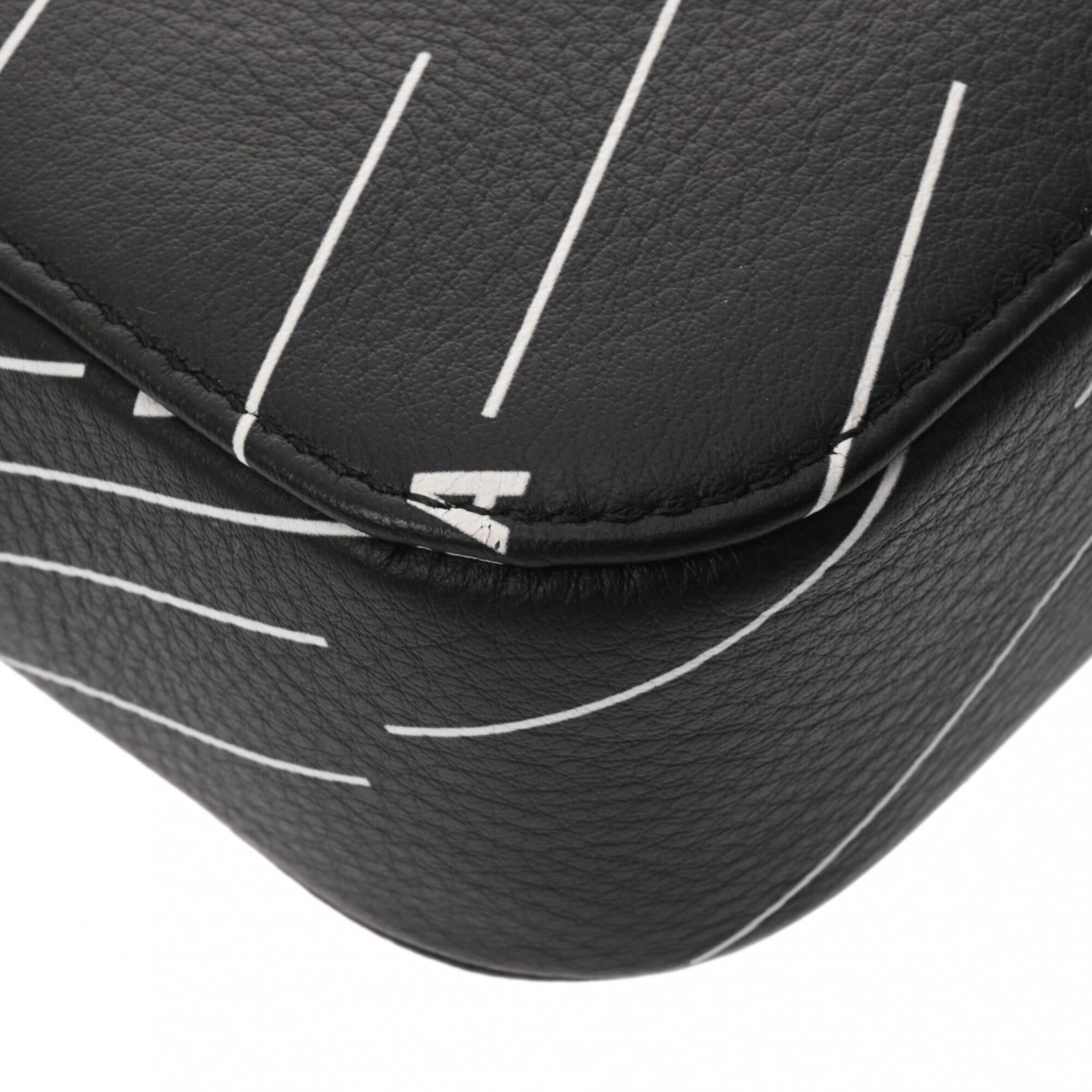 Balenciaga Black Leather Shoulder Bag (Pre-Owned)