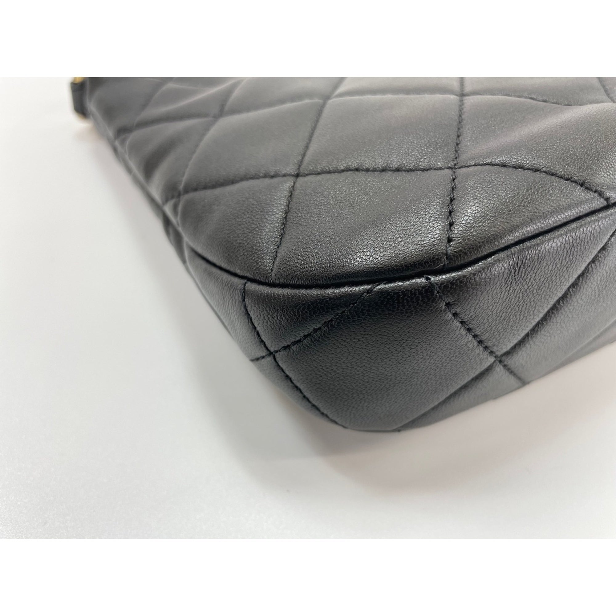 Chanel Matelasse Black Shoulder Bag (Pre-Owned)