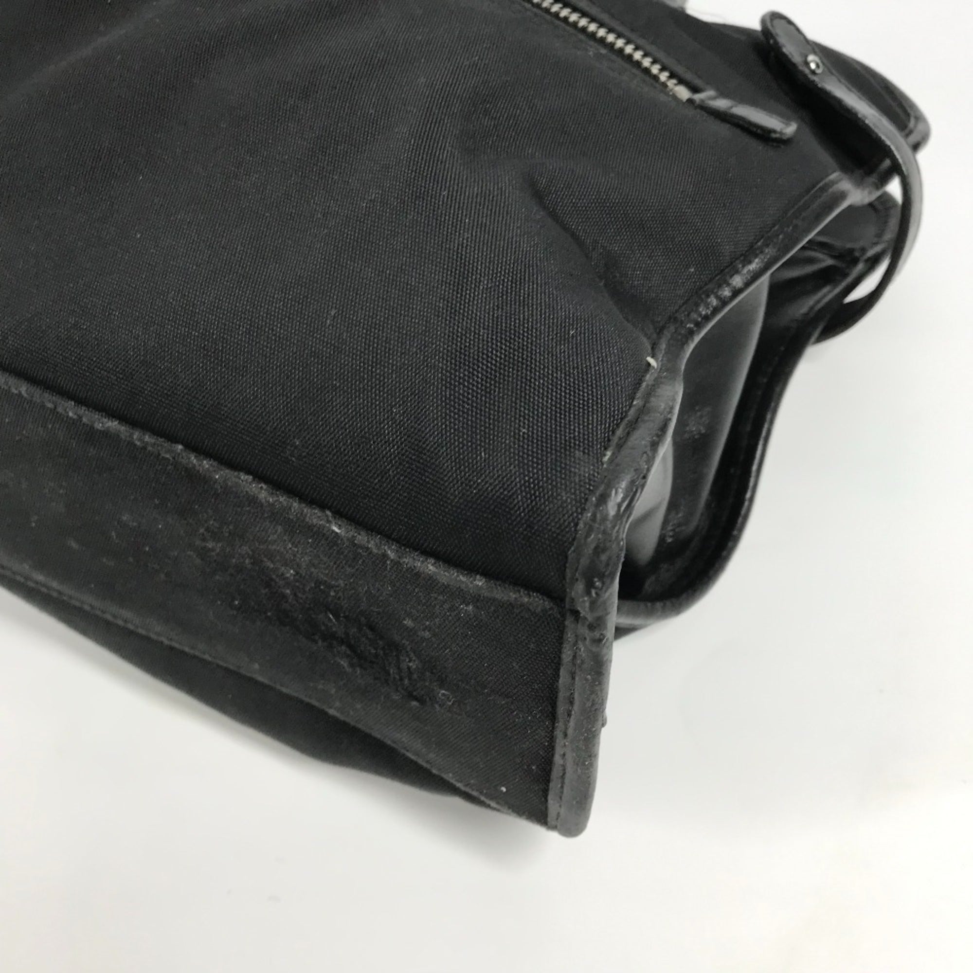 Gucci Black Nylon Leather Handbag Tote Bag (Pre-Owned)