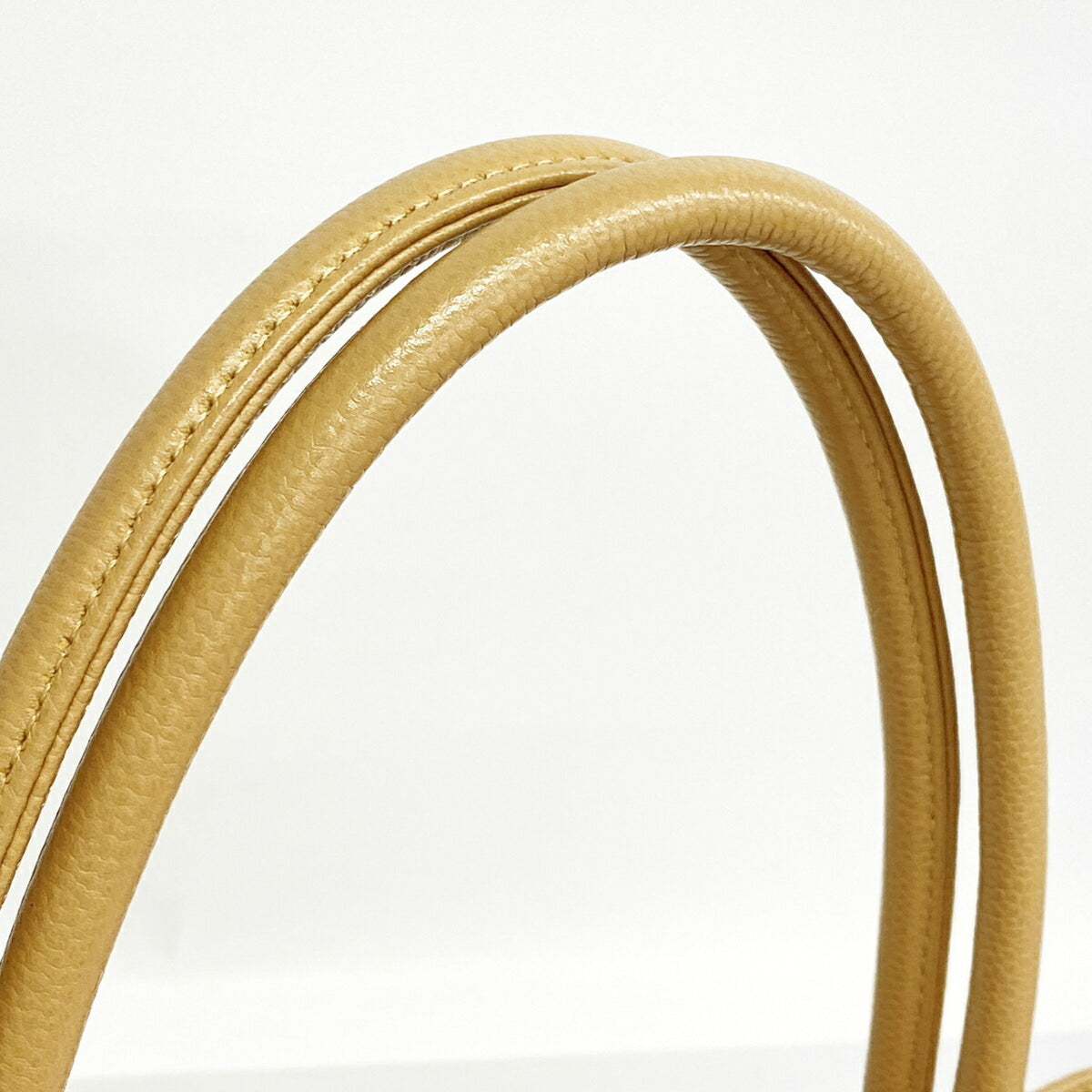 Chanel Beige Grained Calfskin Tote Bag (Pre-Owned)