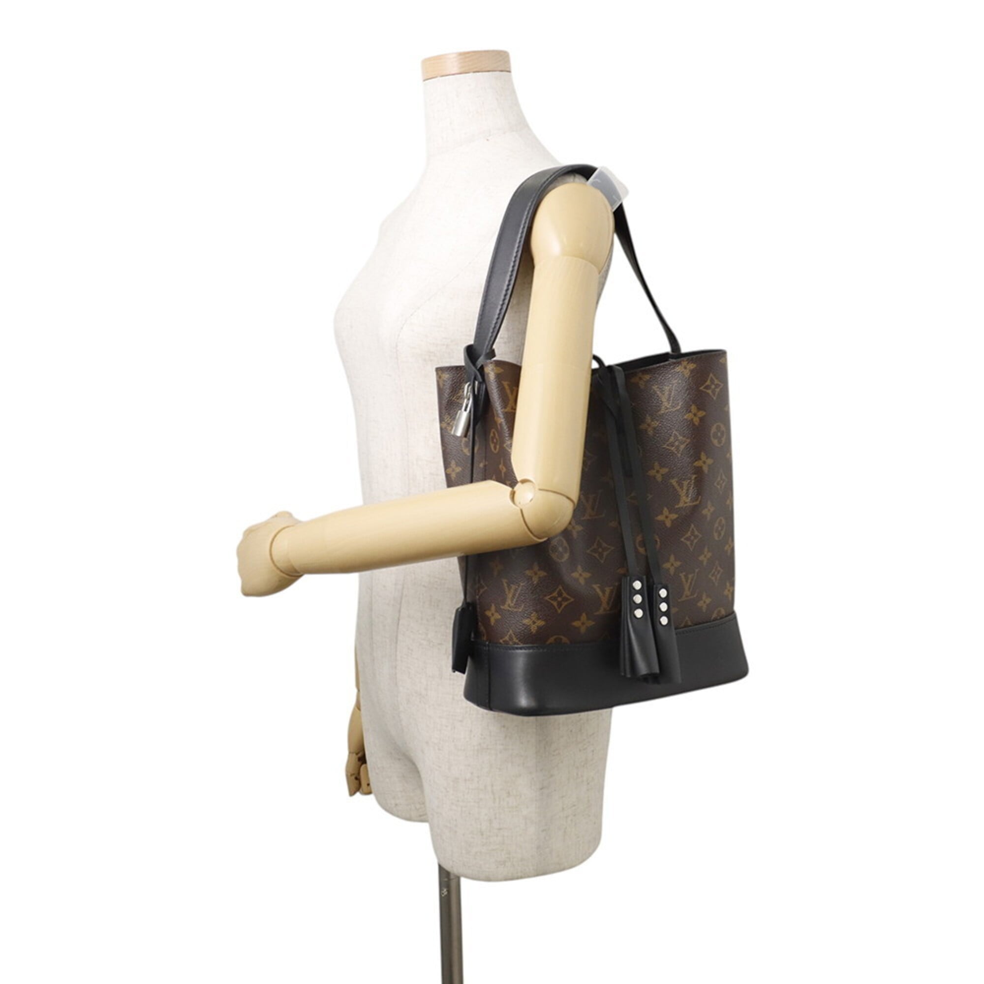 Louis Vuitton Noir Monogram Handbag Pouch Shoulder Bag (Pre-Owned)