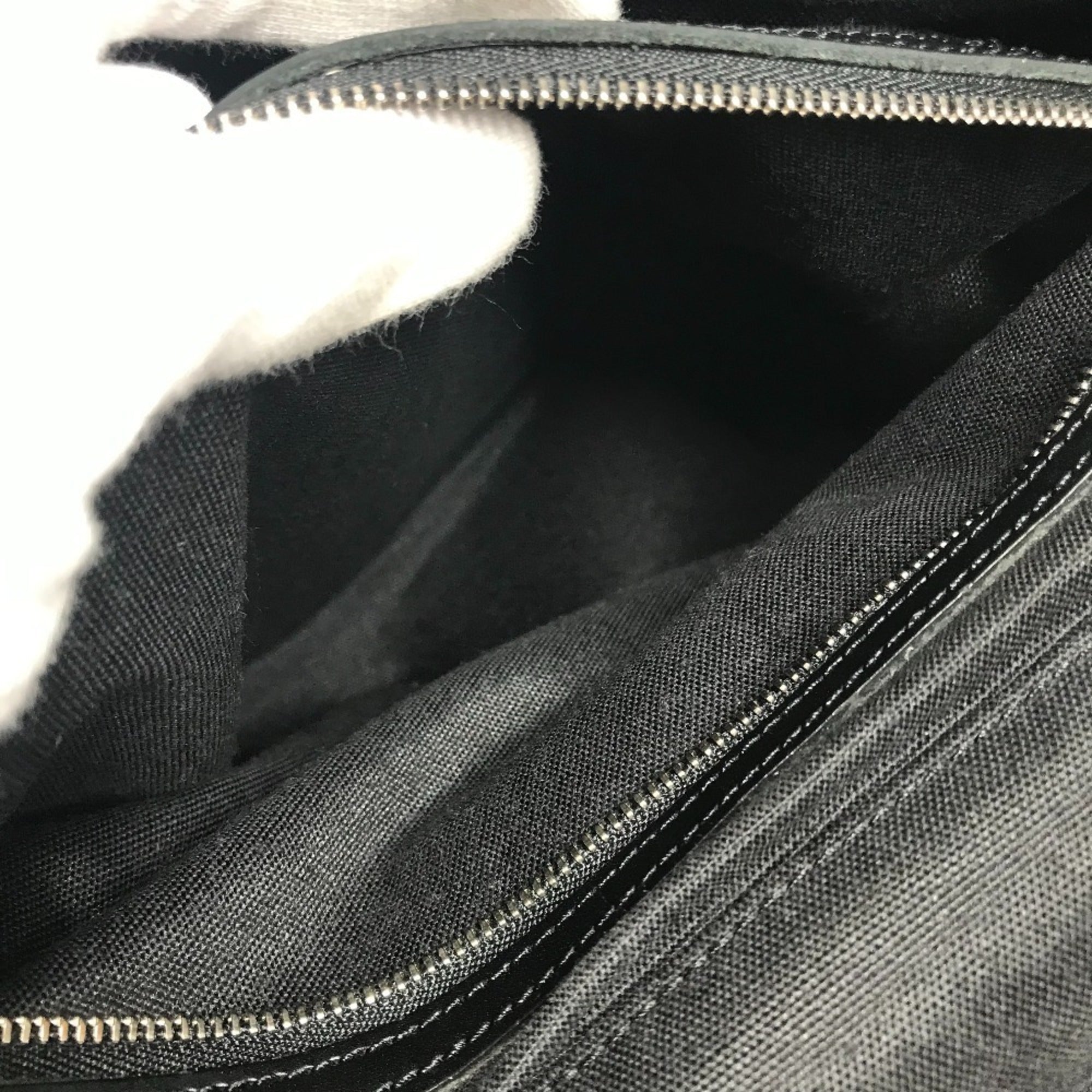 Louis Vuitton Black Khaki Taiga Leather Messenger Bag Shoulder Bag (Pre-Owned)