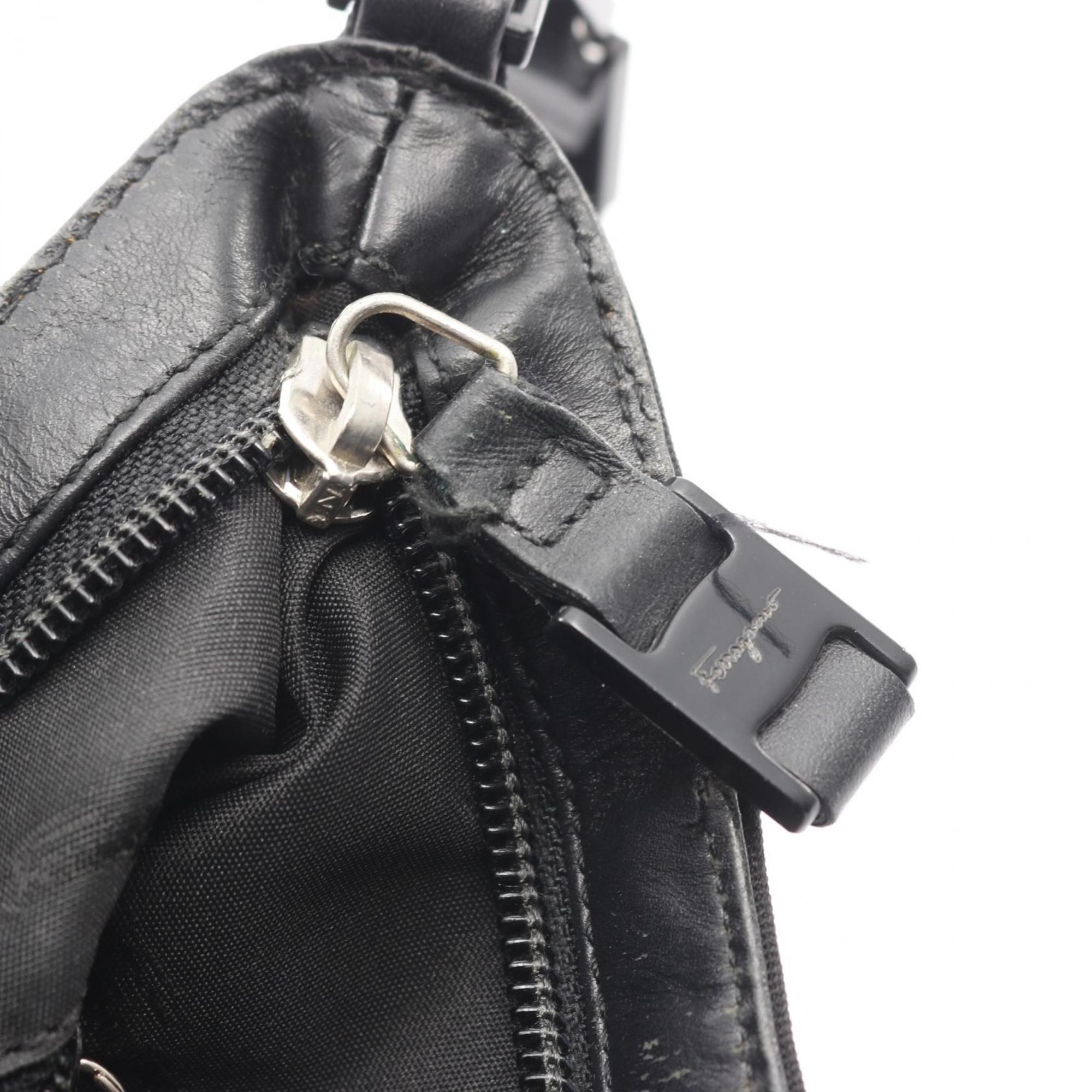 Salvatore Ferragamo Black Canvas Leather Shoulder Bag (Pre-Owned)