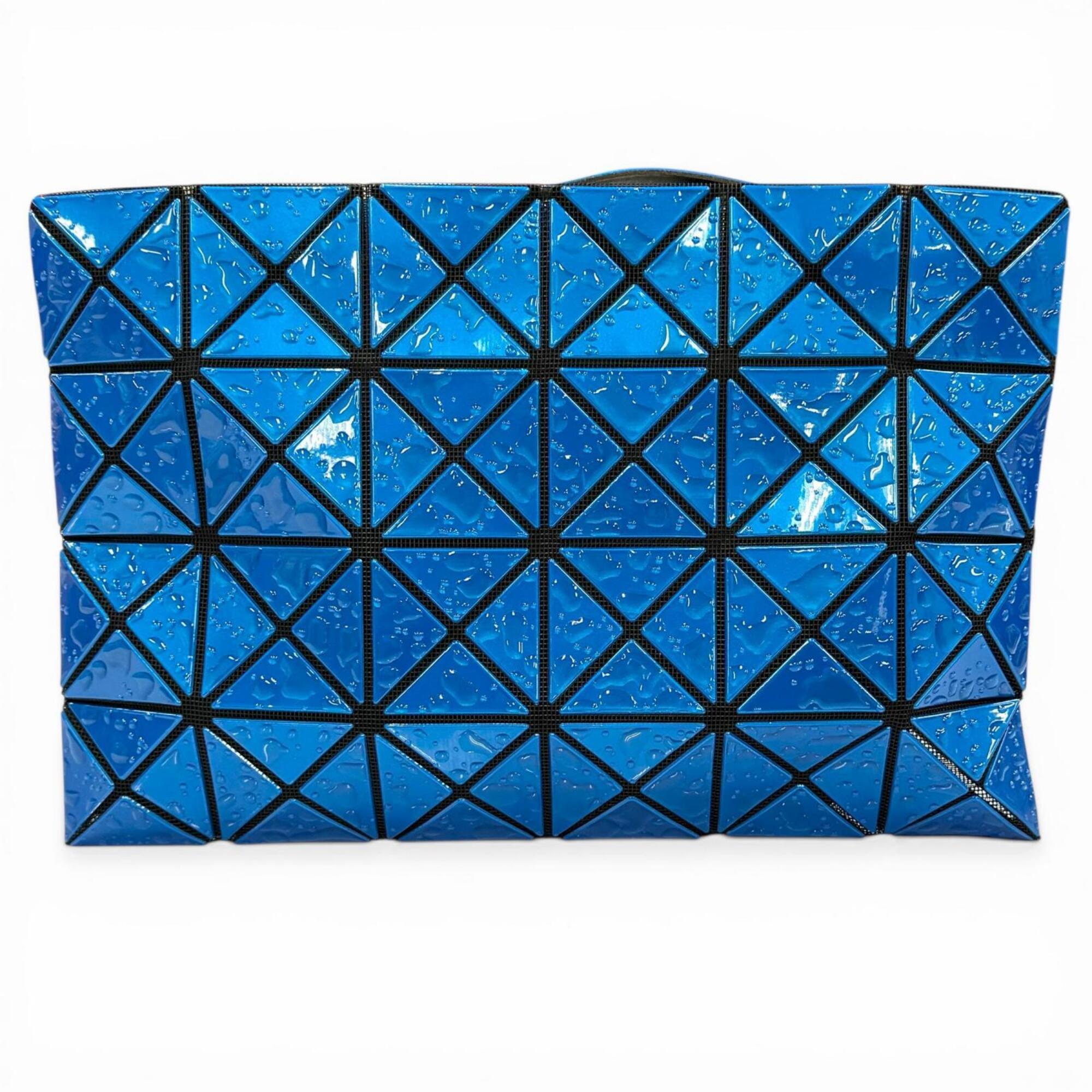Issey Miyake Blue Polyester Nylon Elastane Brass Clutch Bag (Pre-Owned)