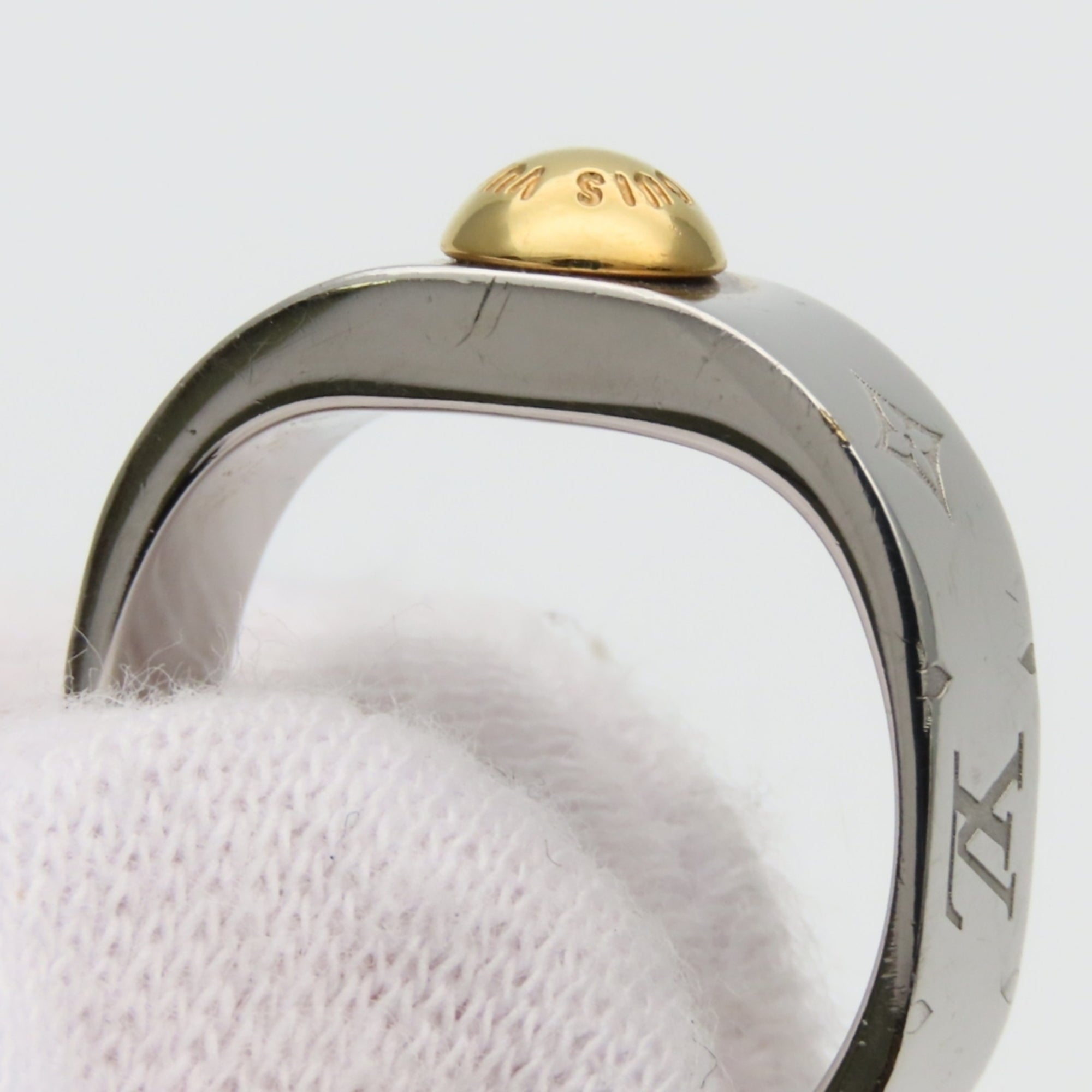 Louis Vuitton Silver Metal Band Ring (Pre-Owned)
