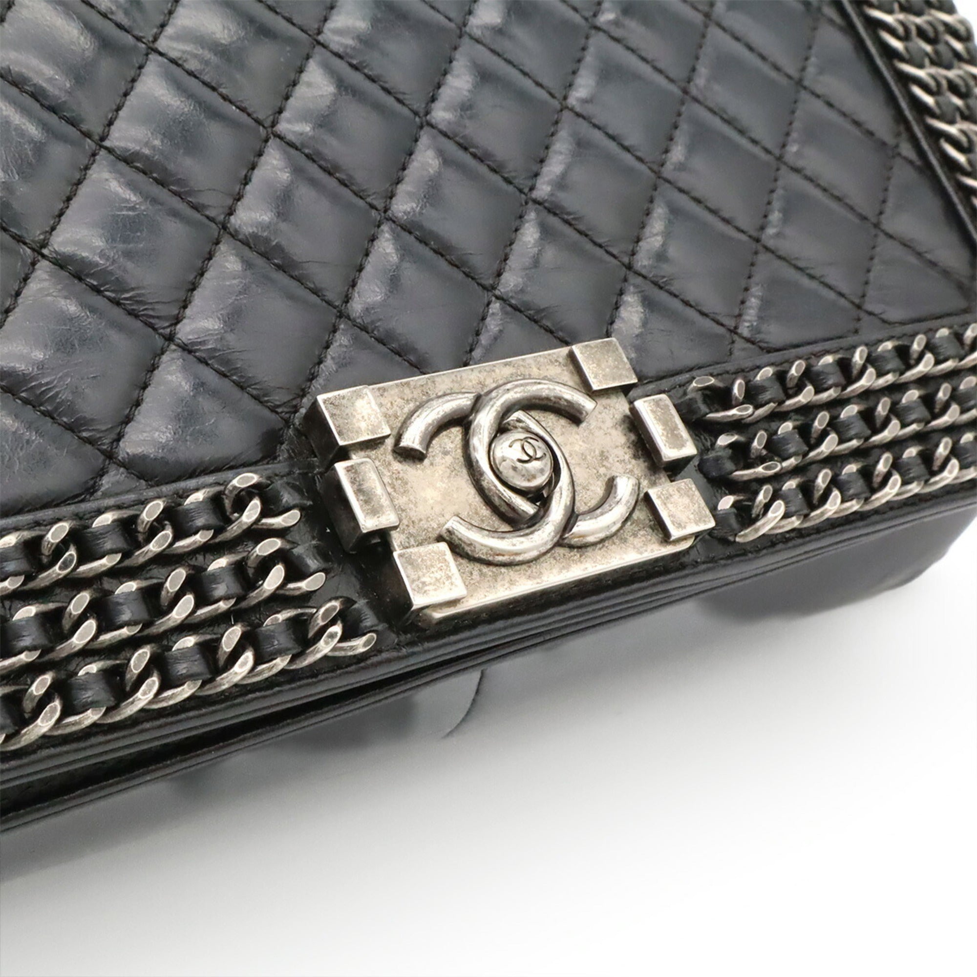 Chanel Dark Navy Leather Shoulder Bag (Pre-Owned)