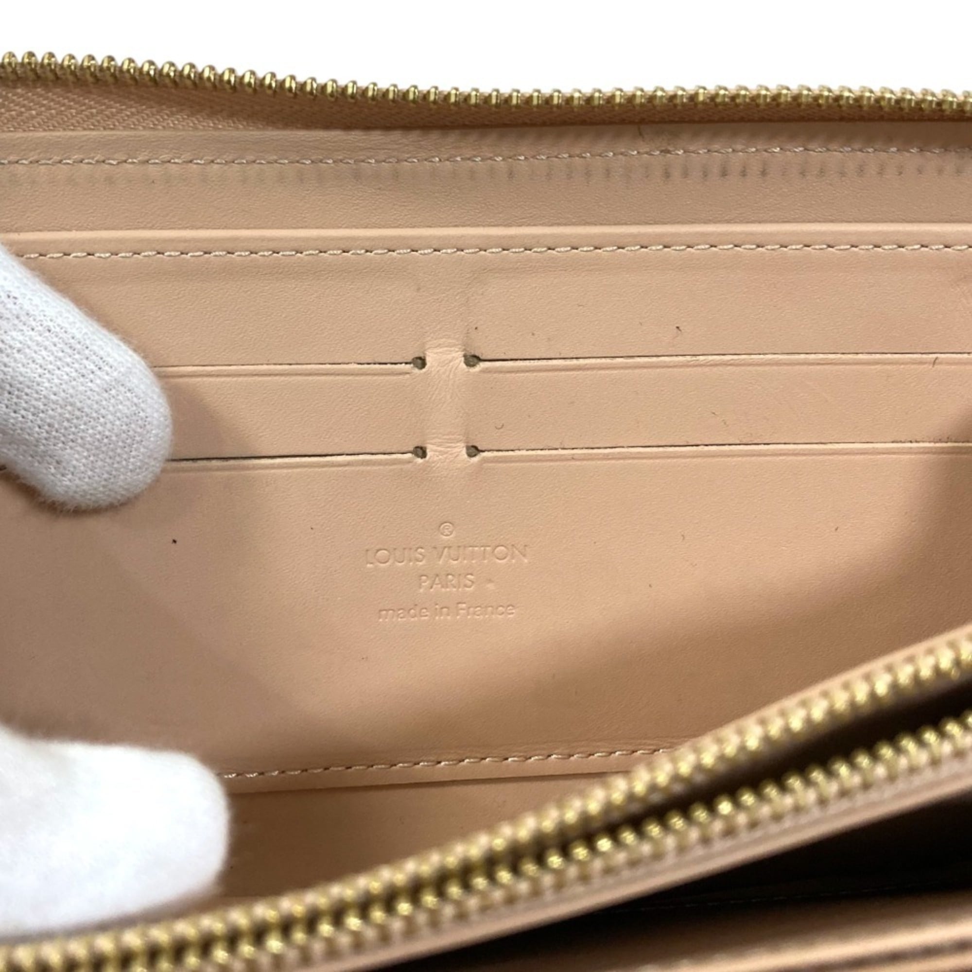 Louis Vuitton Beige Monogram Vernis Wallet (Bi-Fold) (Pre-Owned)