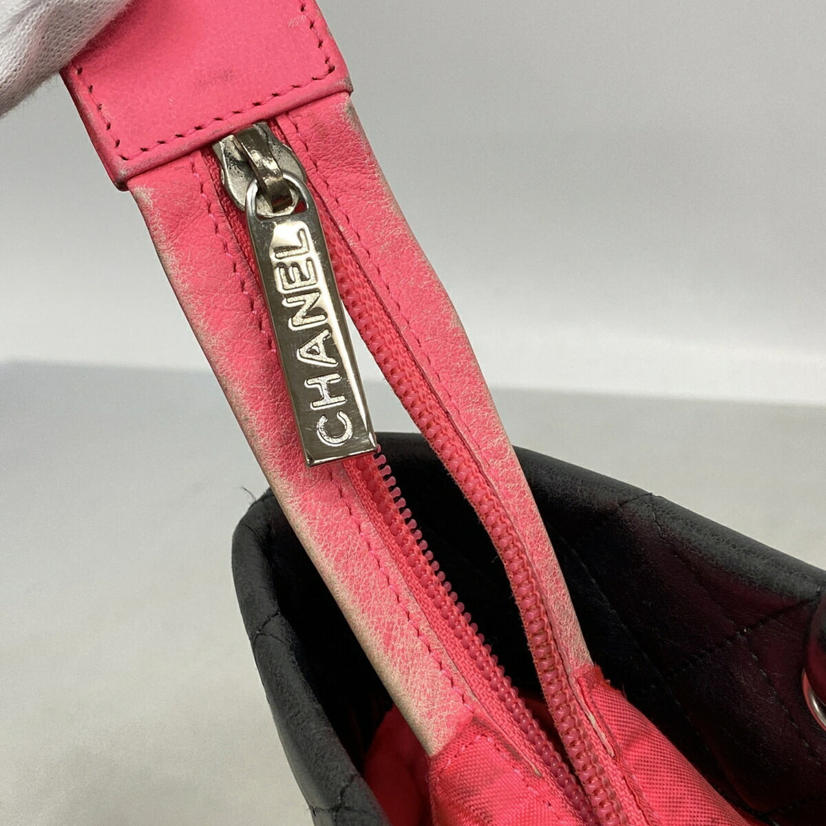 Chanel Black Leather Tote Bag (Pre-Owned)