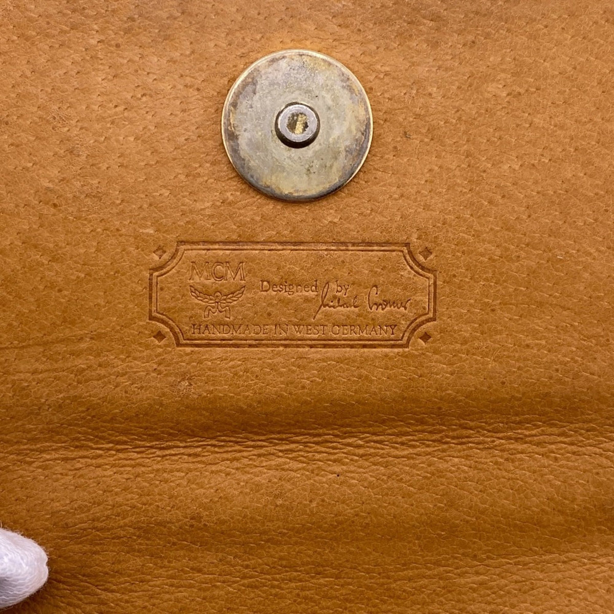 Mcm Brown Leather Pouch (Pre-Owned)