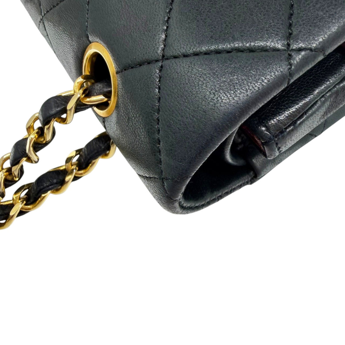 Chanel Black Leather Shoulder Bag (Pre-Owned)