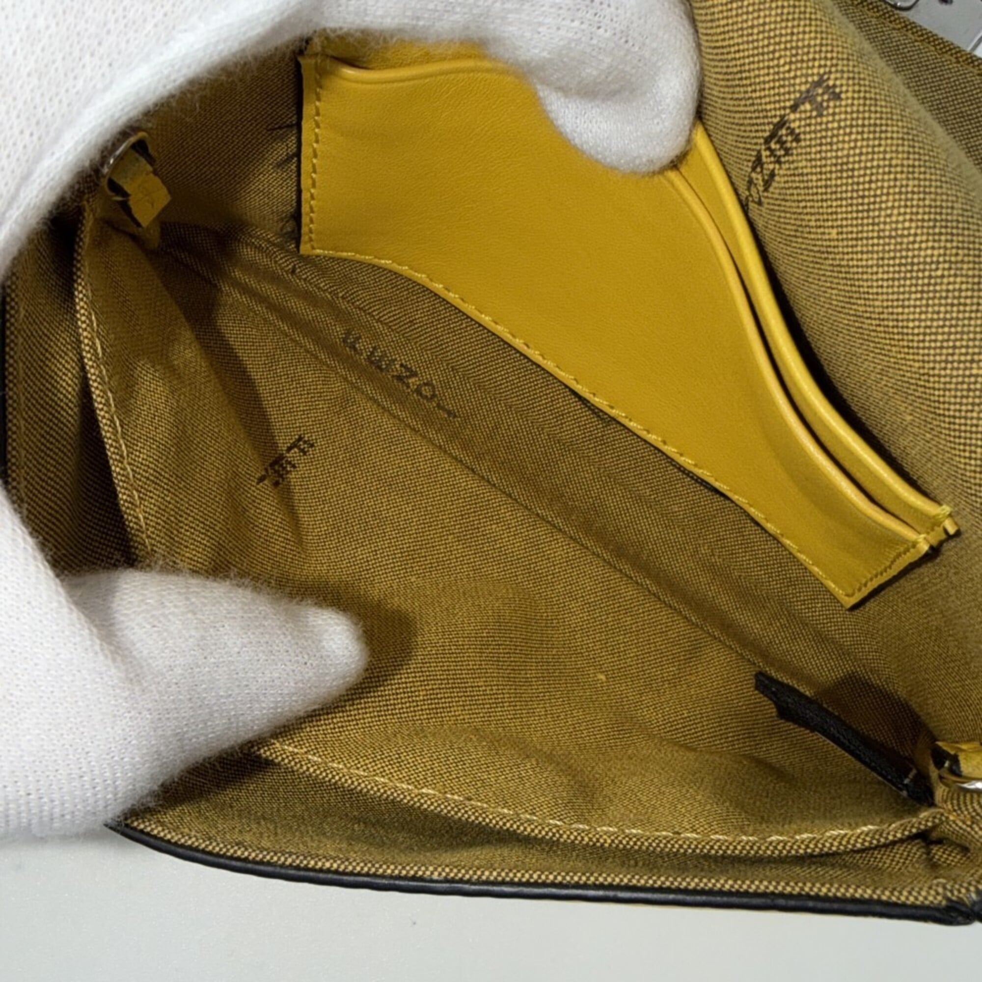 Fendi Yellow Leather Handbag Shoulder Bag (Pre-Owned)