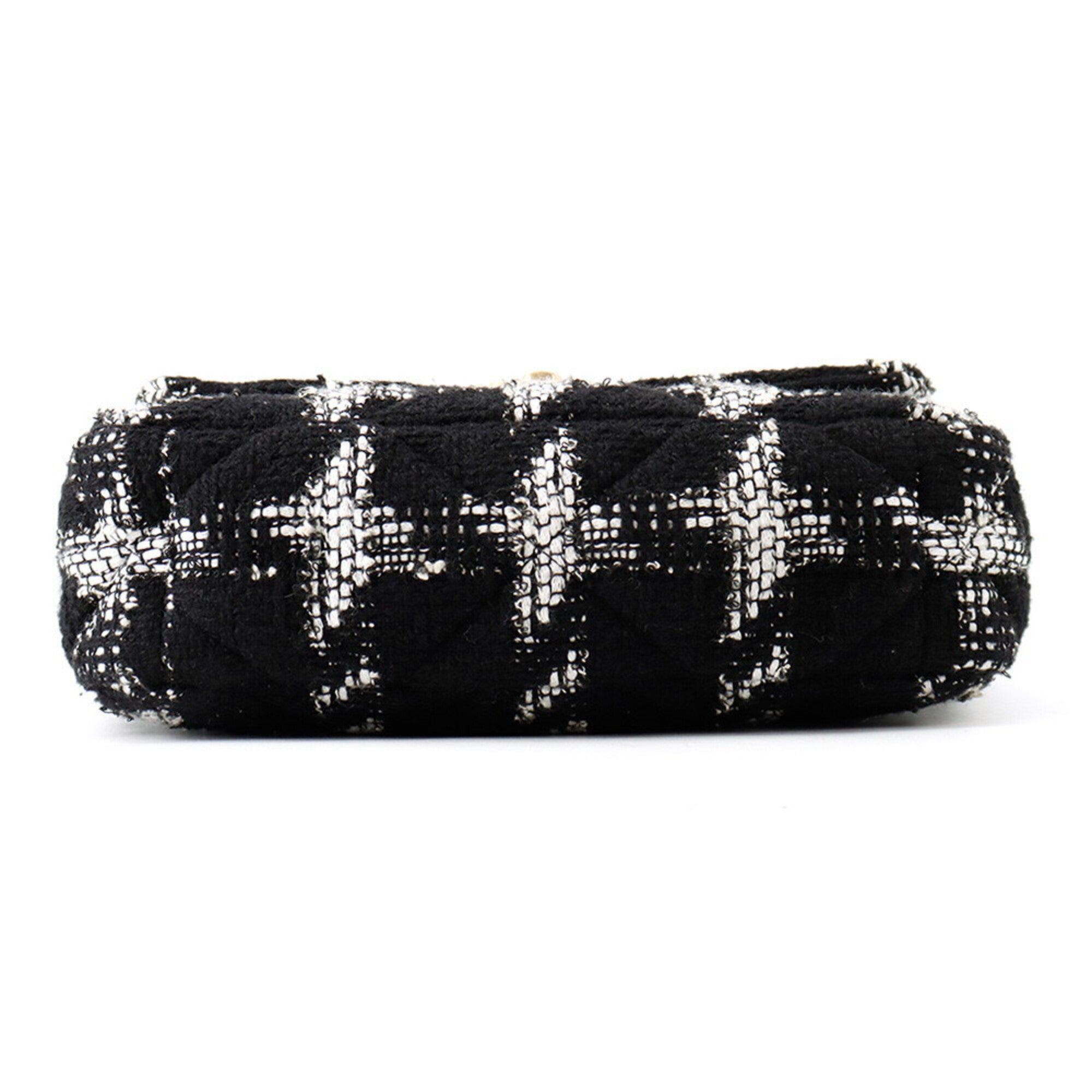 Chanel Black White Tweed Shoulder Bag (Pre-Owned)