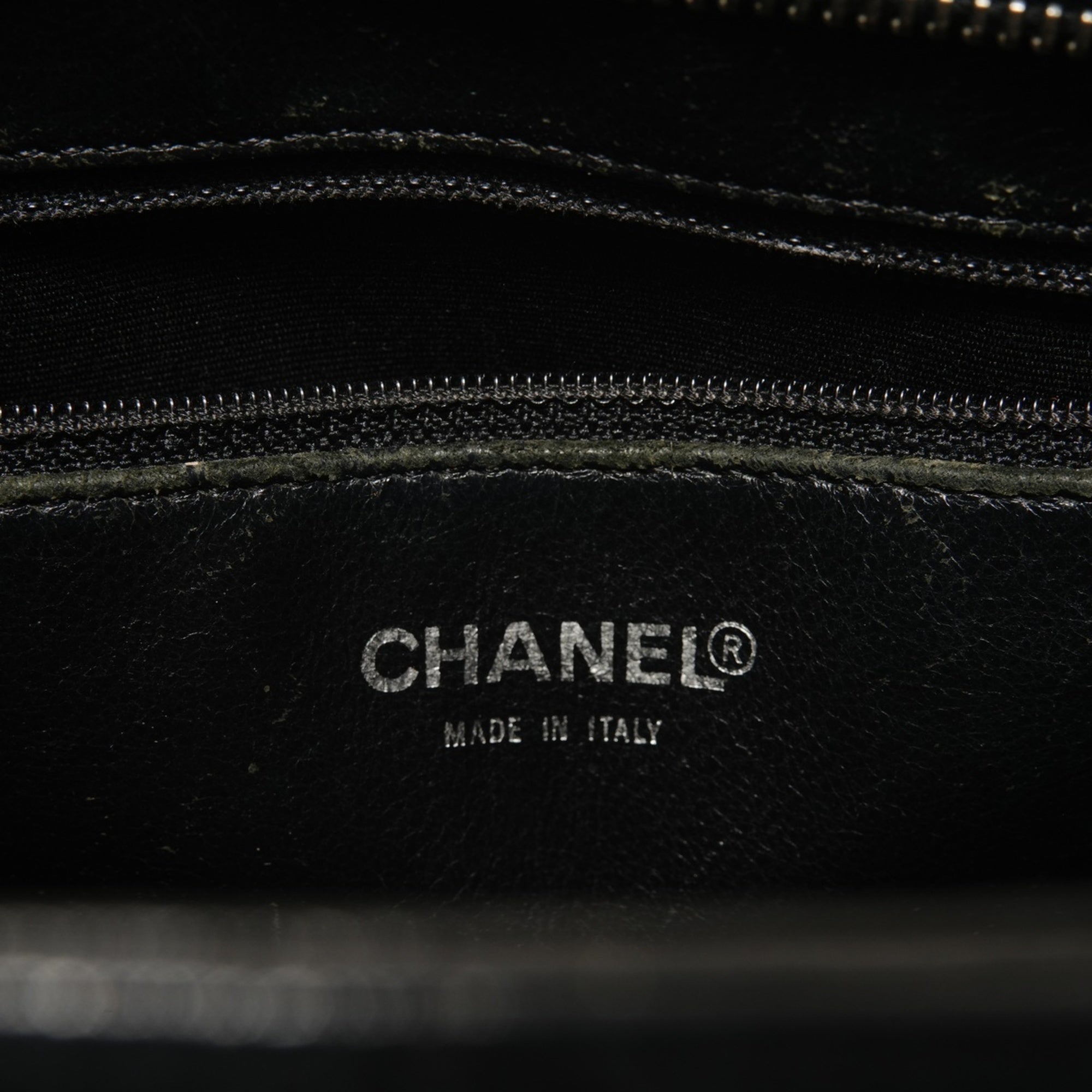 Chanel Black Grained Calfskin Tote Bag (Pre-Owned)