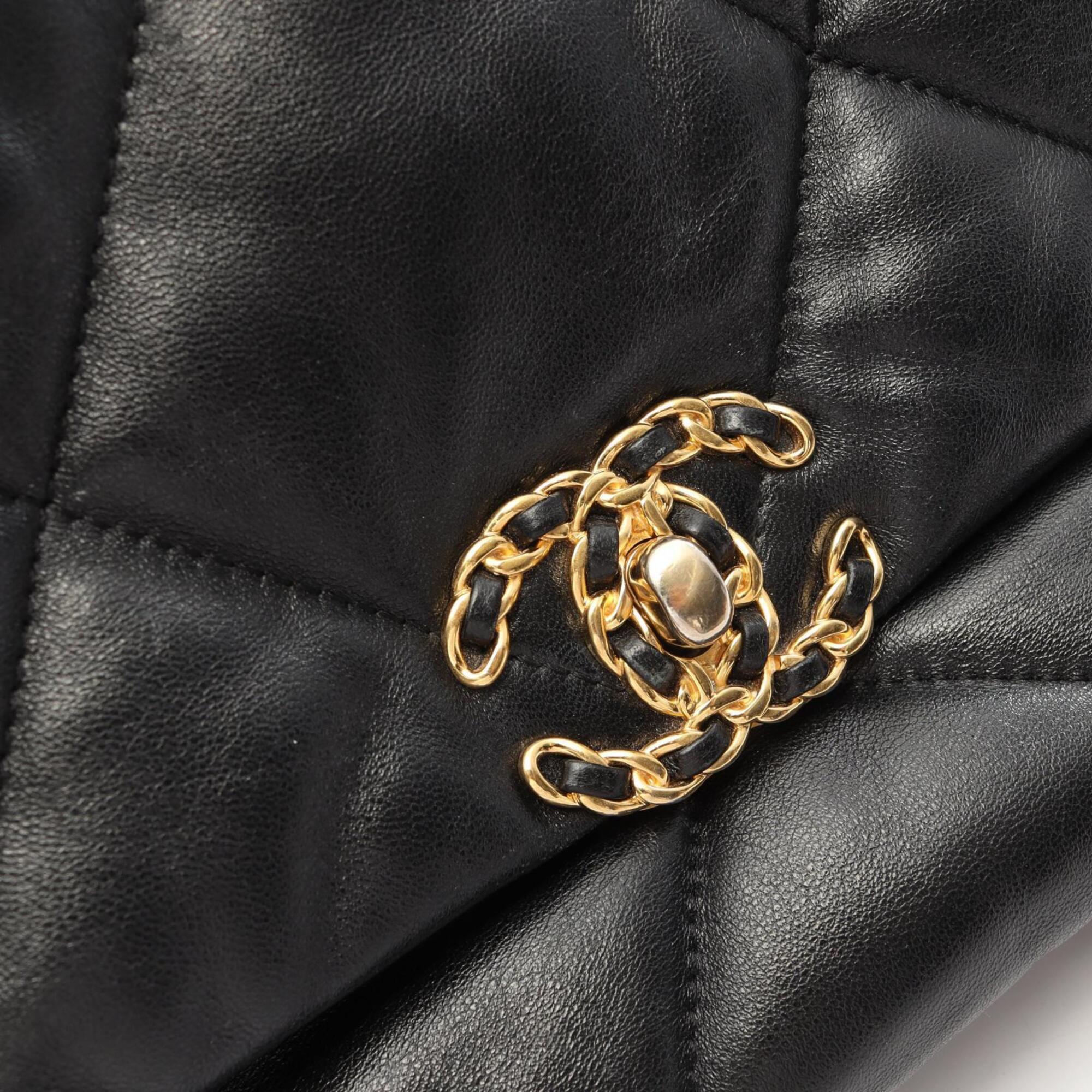 Chanel Black Leather Handbag Shoulder Bag (Pre-Owned)