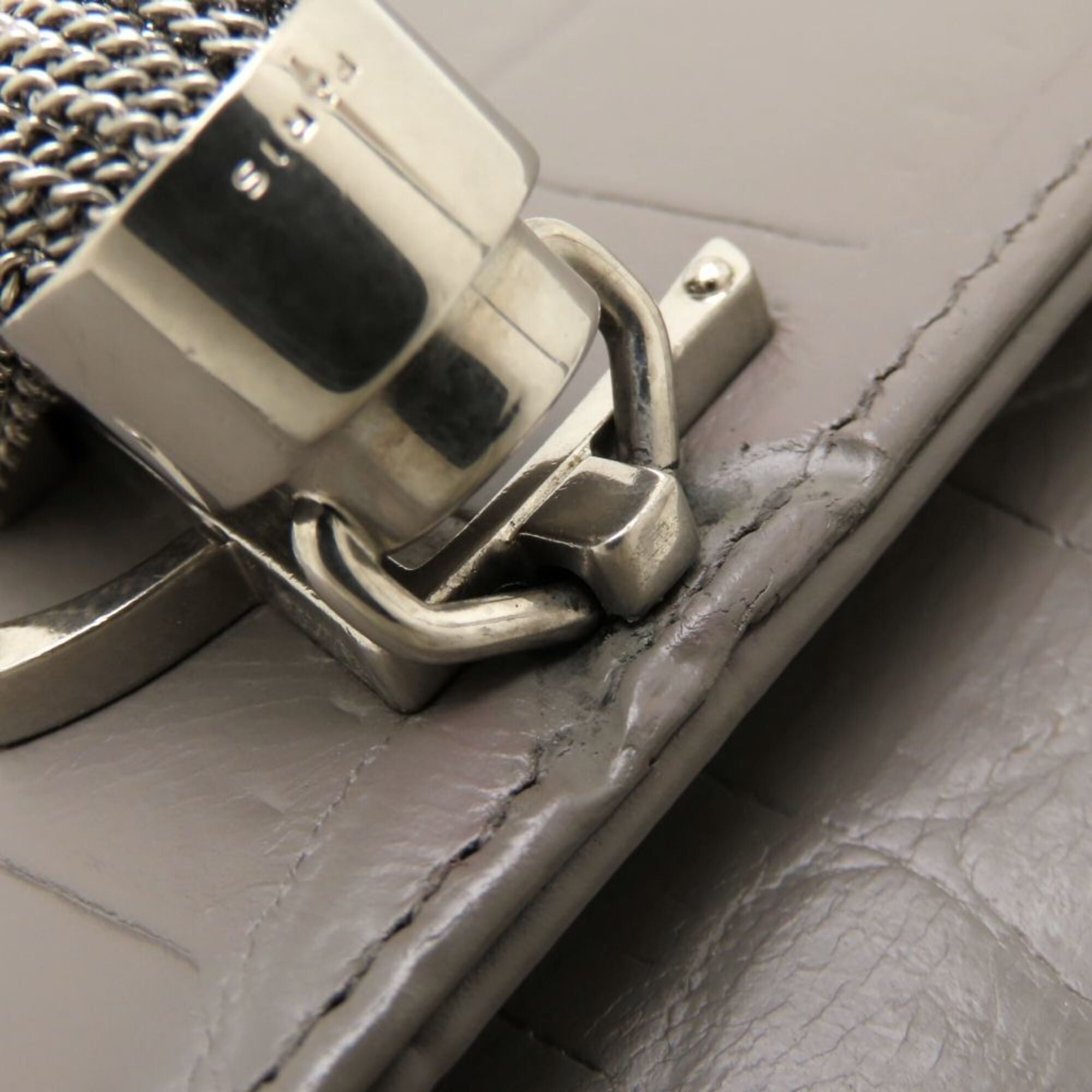 Yves Saint Laurent Gray Leather Shoulder Bag (Pre-Owned)