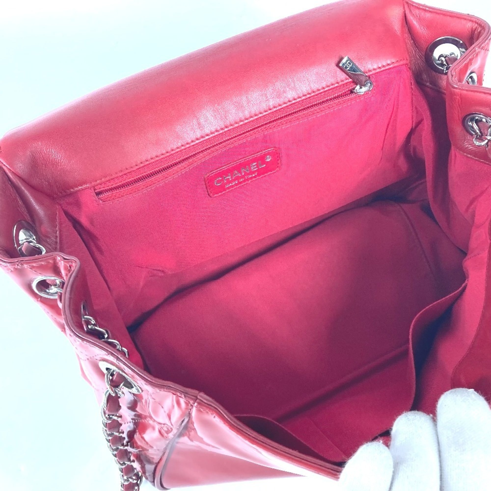 Chanel Pink Red Color Leather Shoulder Bag (Pre-Owned)